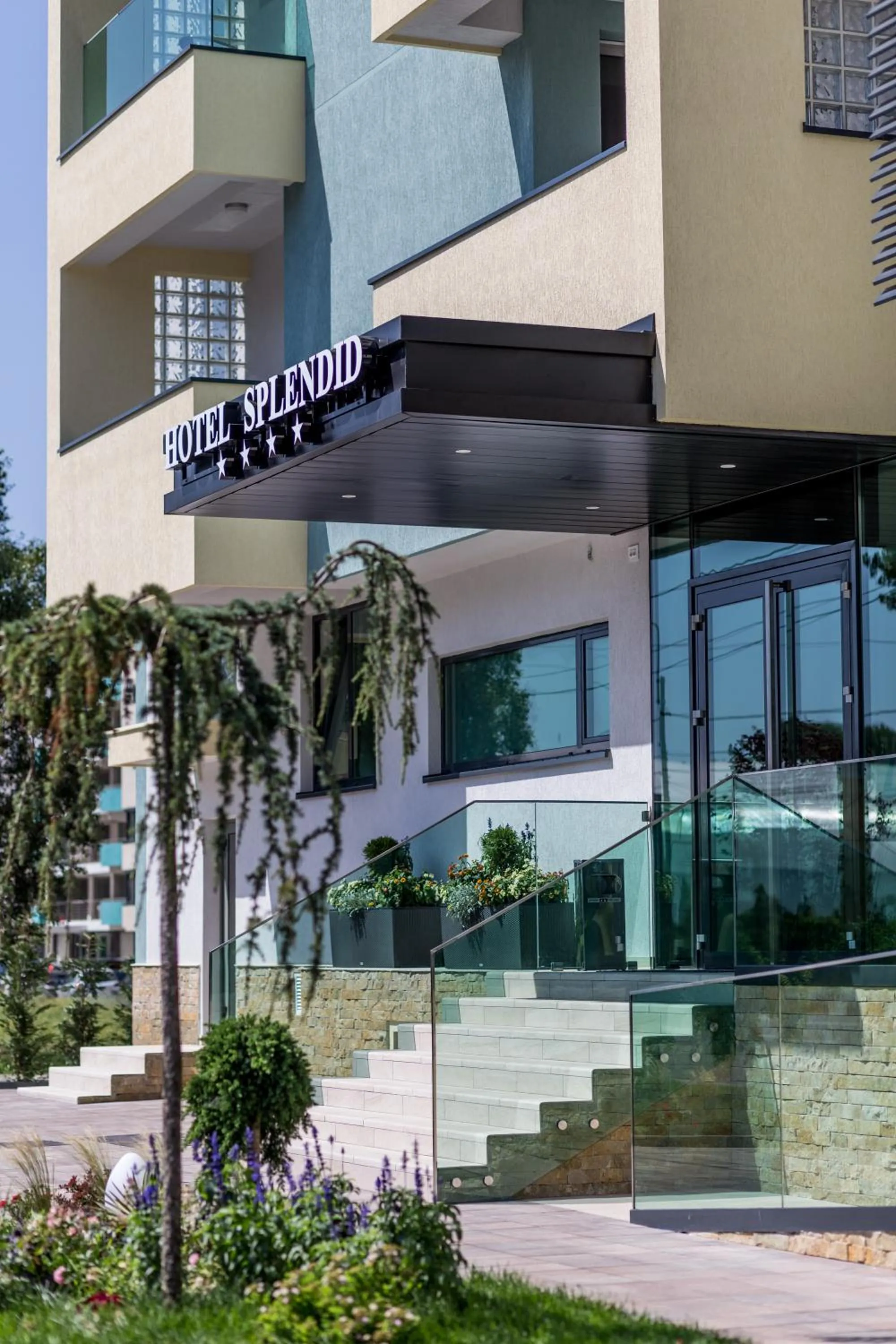 Facade/entrance in New Splendid Hotel & Spa - Adults Only (+16)