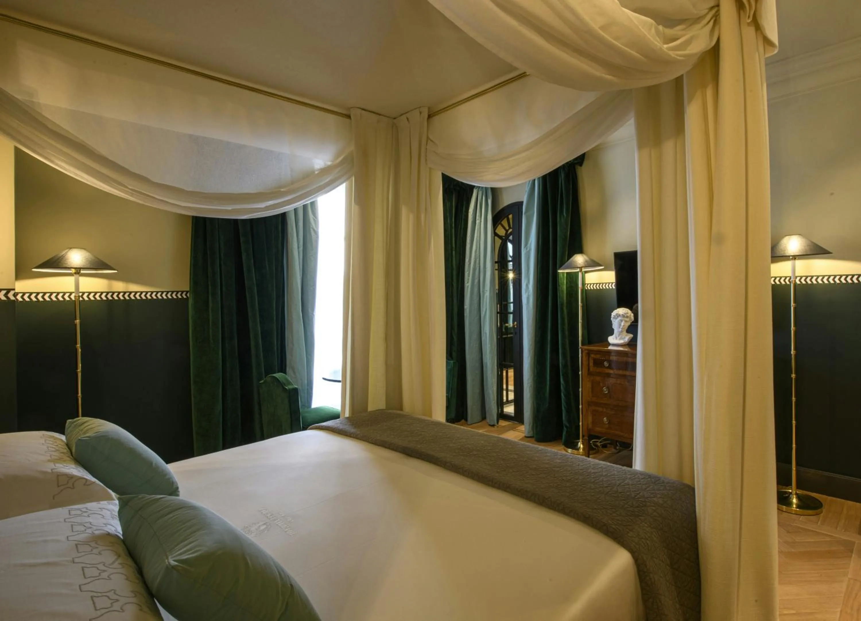 Photo of the whole room, Bed in Helvetia&Bristol Firenze – Starhotels Collezione