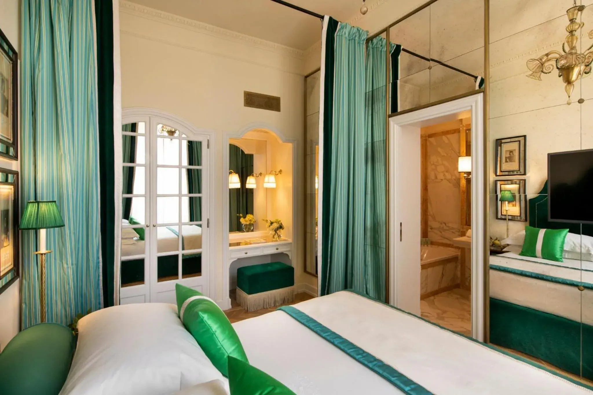 Deluxe Helvetia in Helvetia&Bristol Firenze – Starhotels Collezione Deluxe Helvetia in Helvetia&Bristol Firenze – Starhotels Collezione