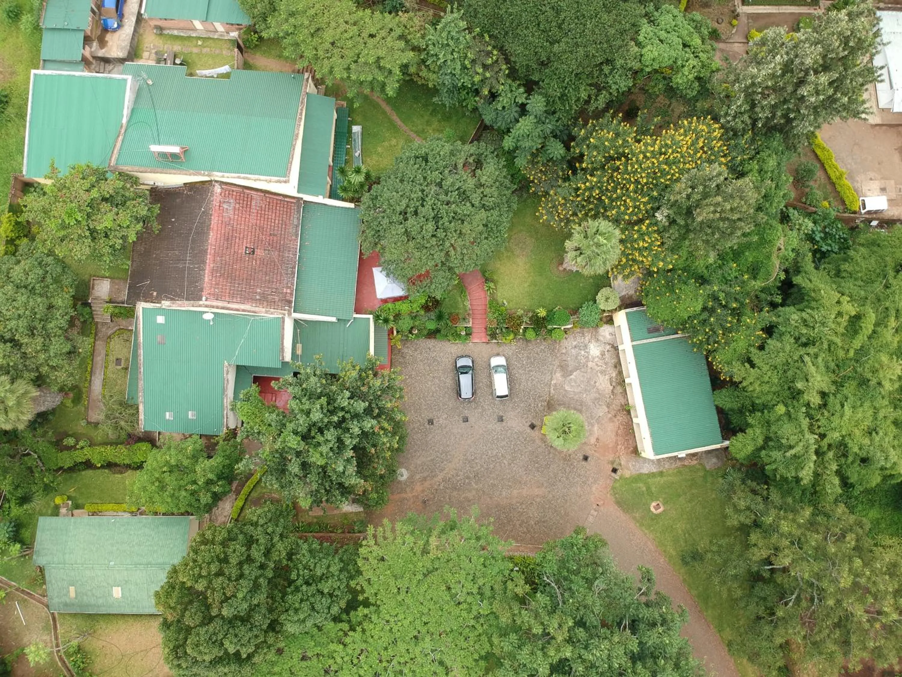 Property building in Villa 33