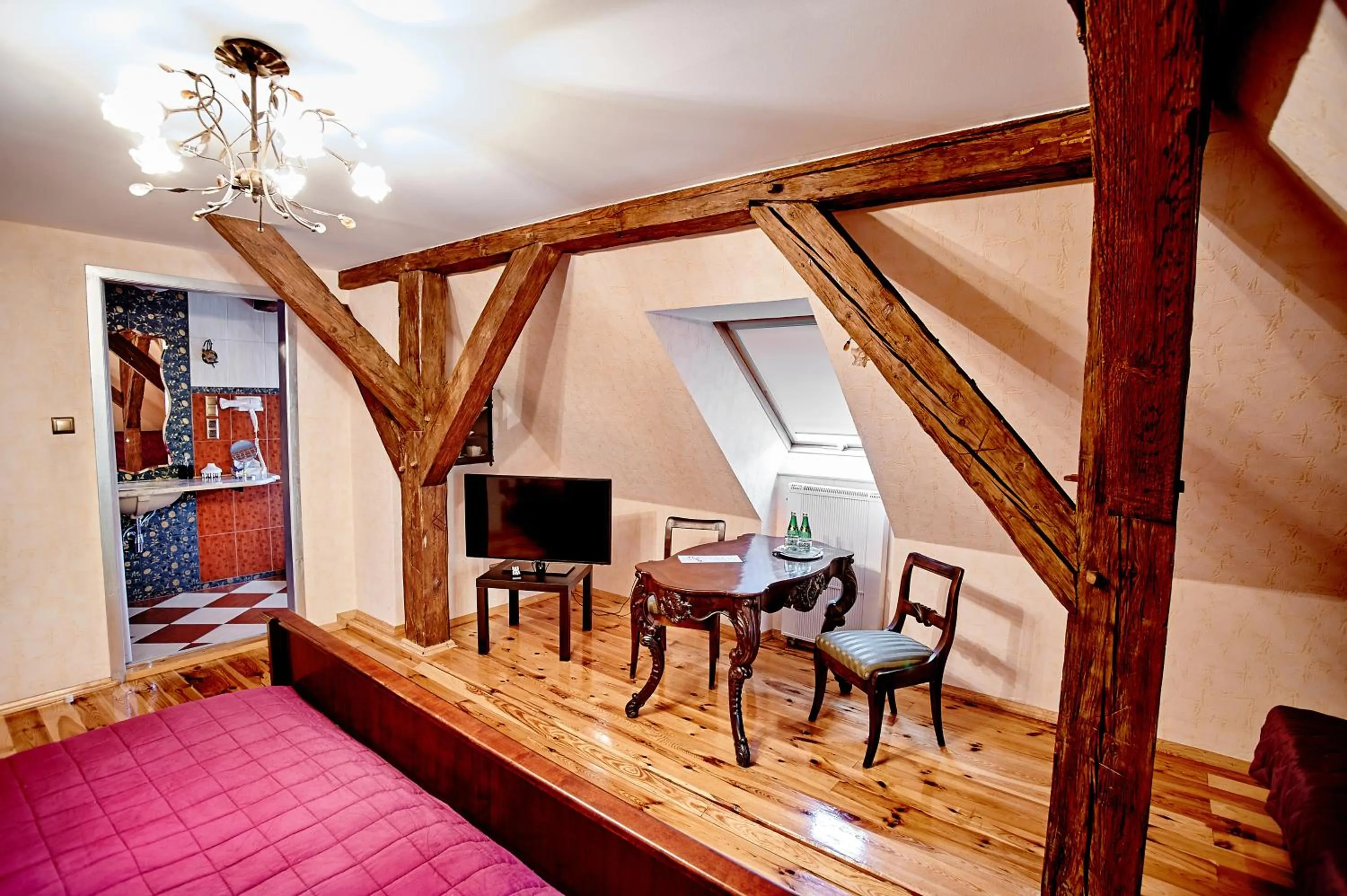 Seating area in Pałac Bażantarnia