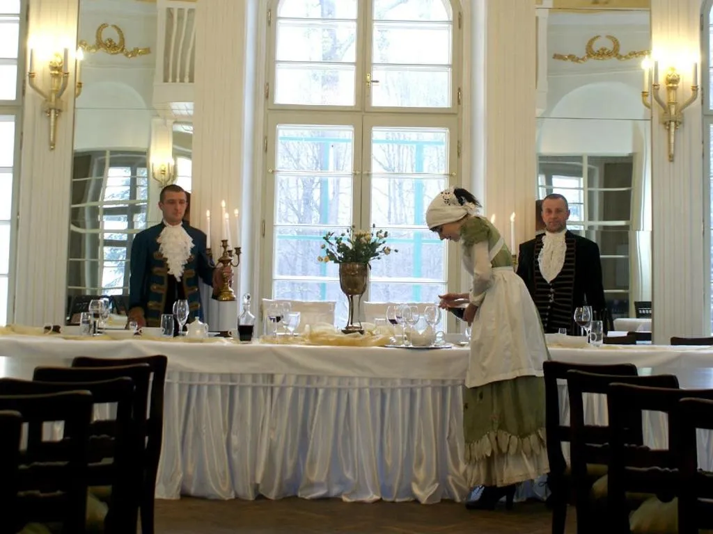 Staff in Pałac Bażantarnia