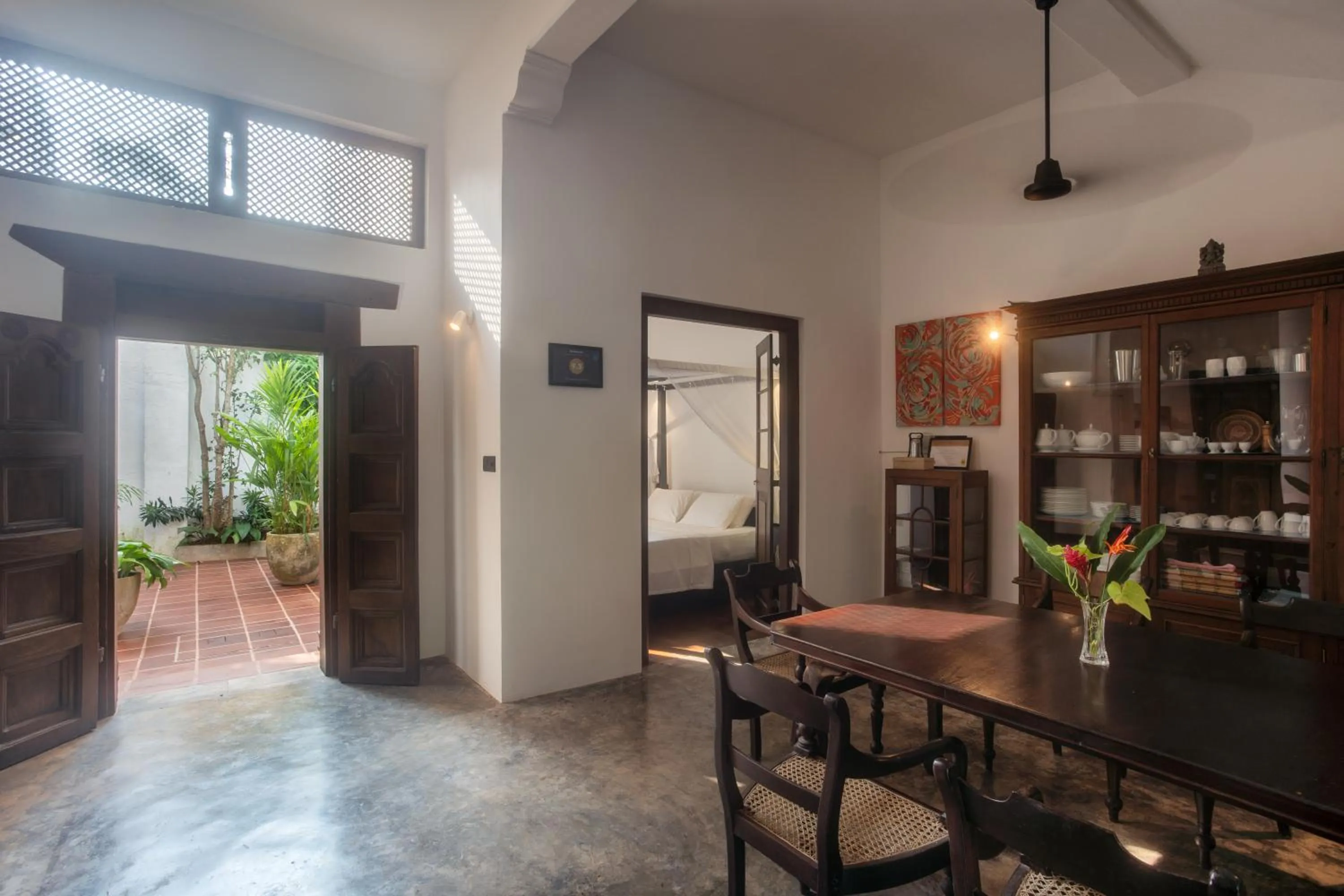 Dining area in Villa Aurora, Galle Fort