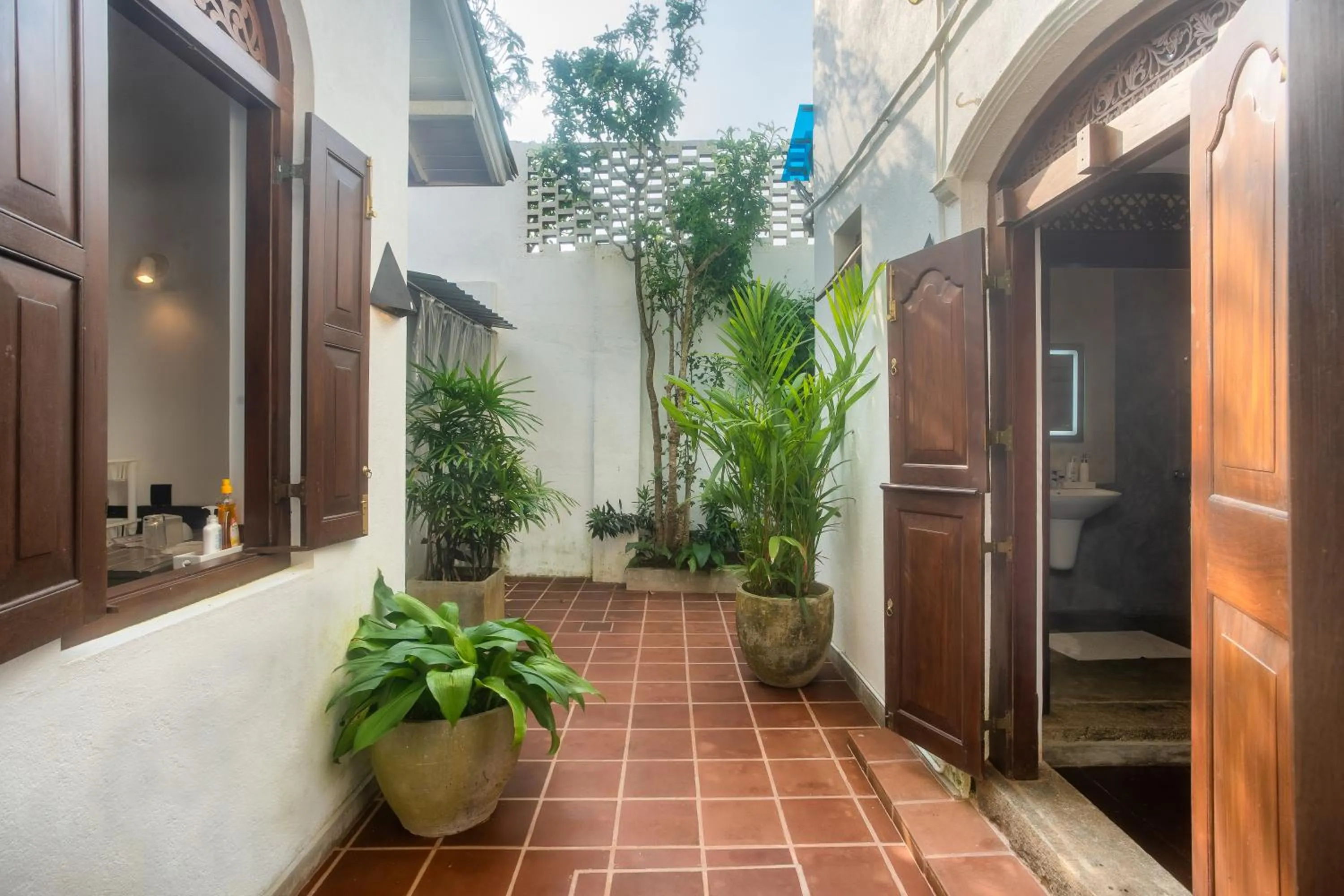 Day in Villa Aurora, Galle Fort