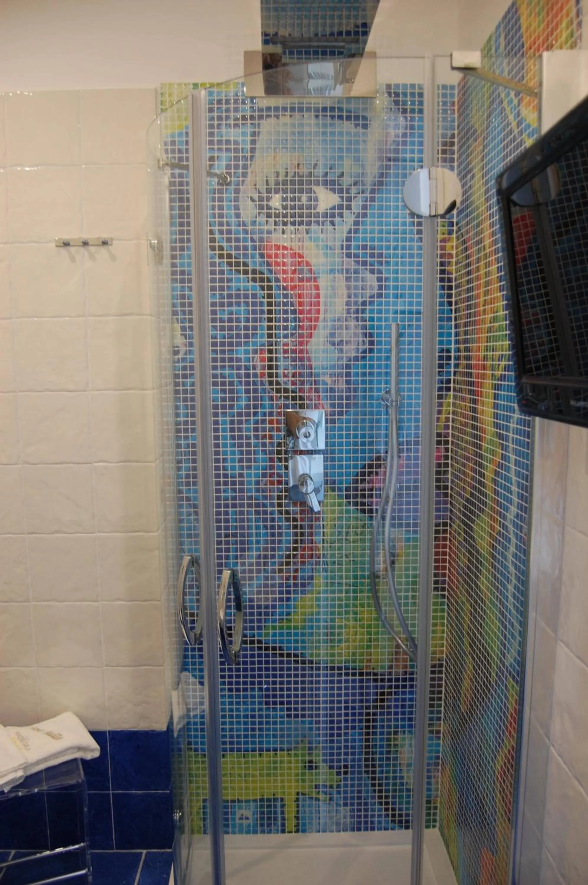 Shower in La Madegra Seasuite
