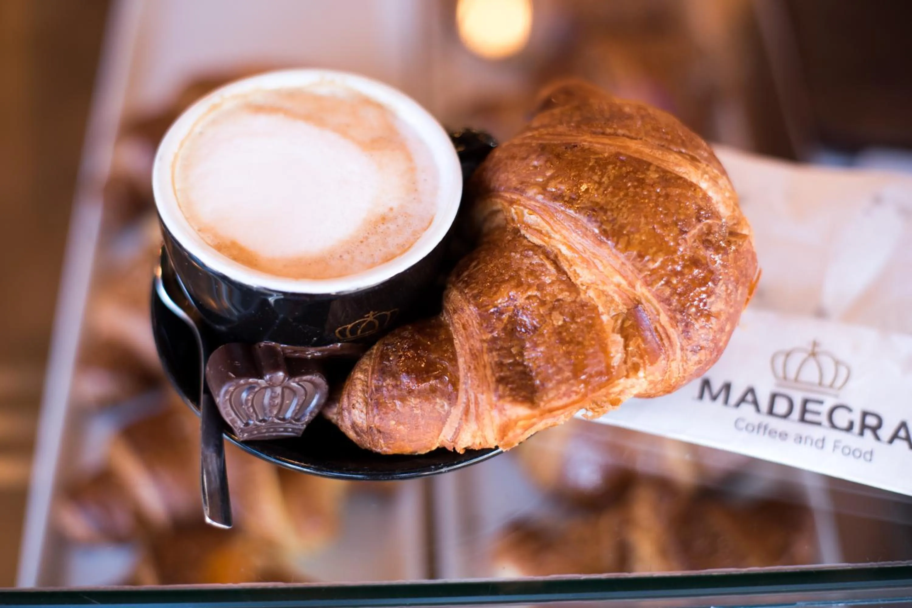 Food and drinks in La Madegra Seasuite