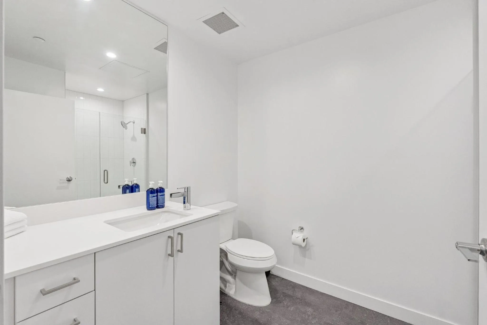 Bathroom in Placemakr Downtown Phoenix