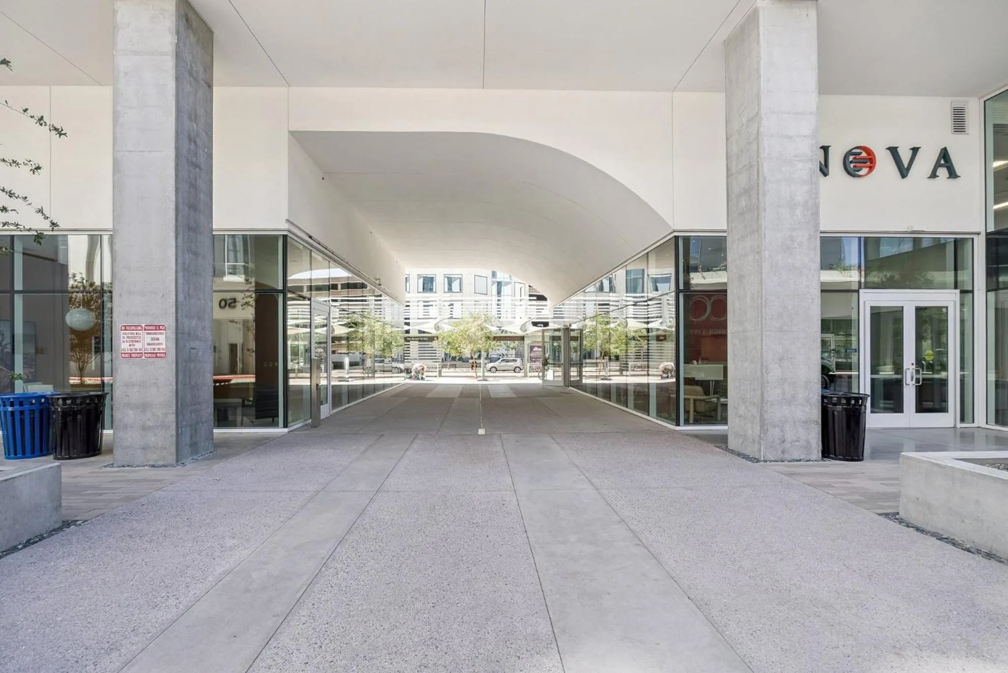 Facade/entrance in Placemakr Downtown Phoenix