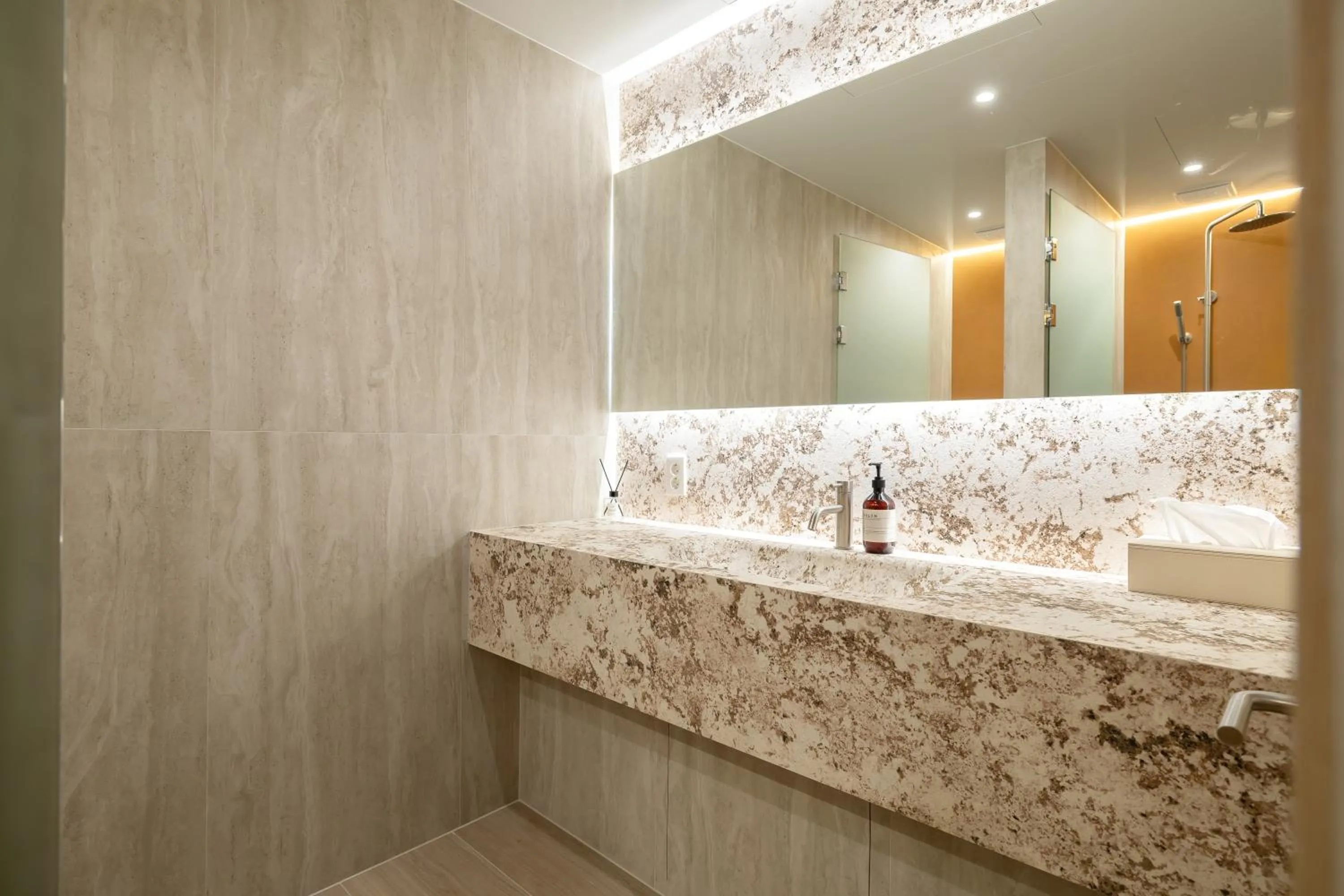 Photo of the whole room in THE EXTAY Lounge Jongno