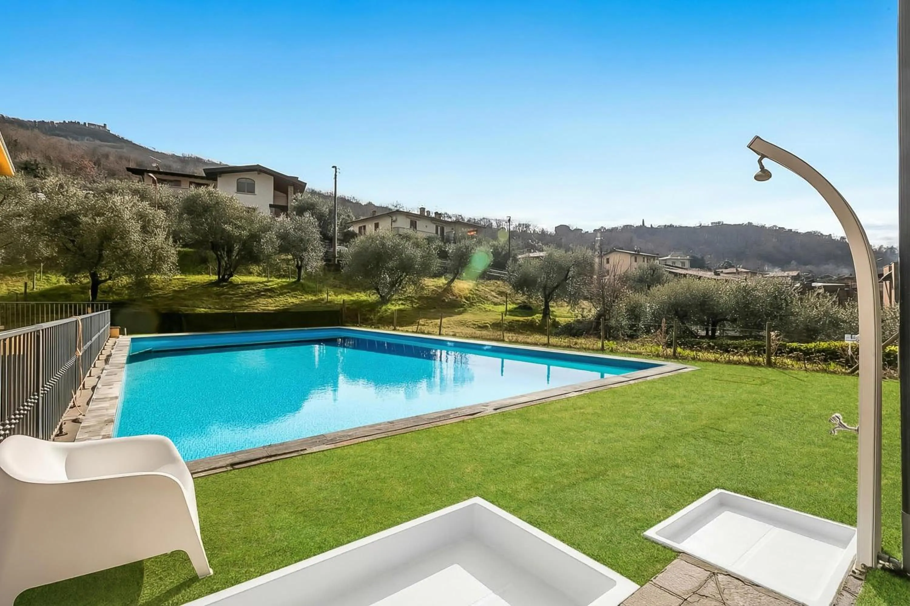 Swimming pool in Residence La Perla