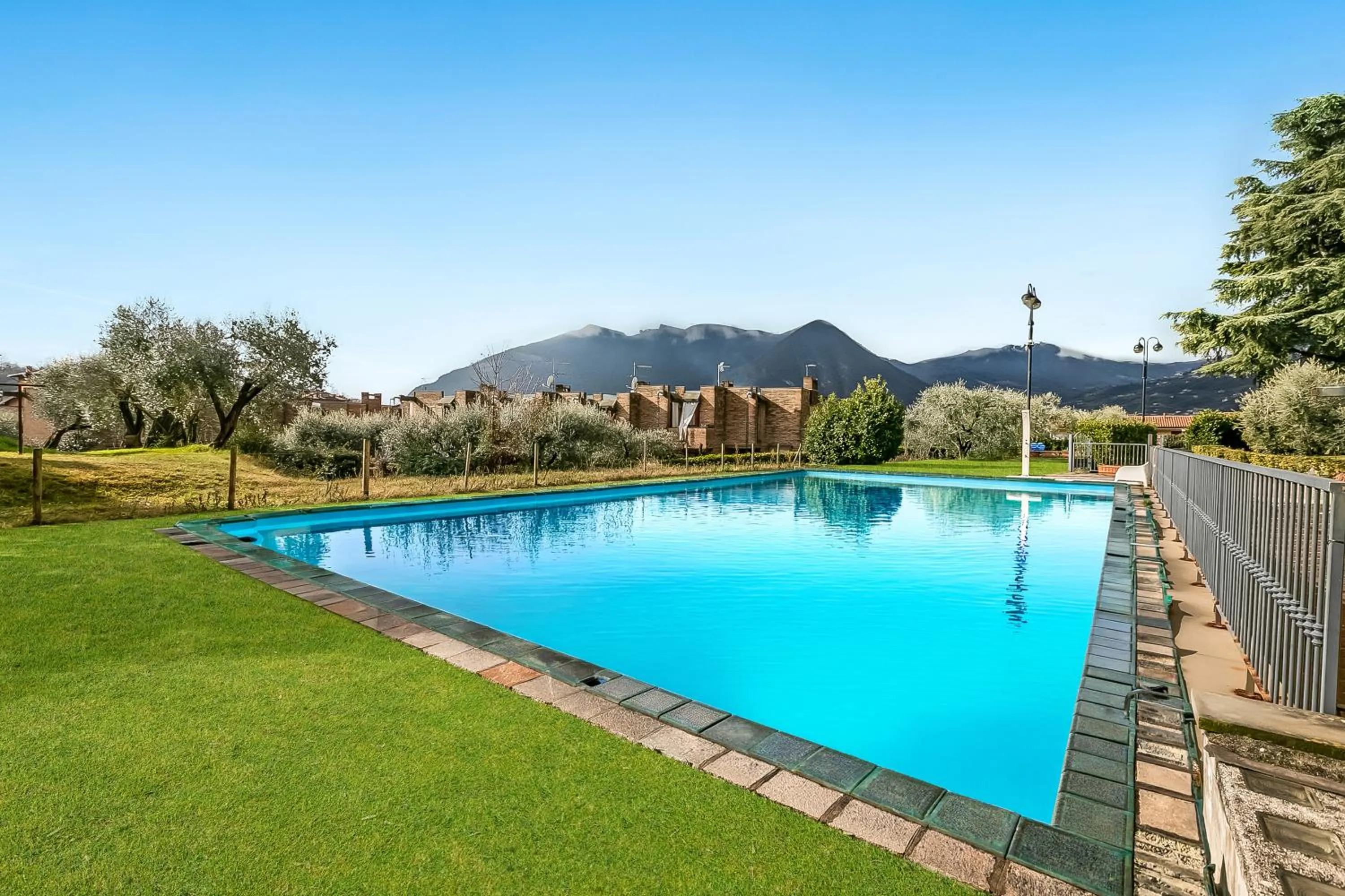 Swimming pool in Residence La Perla