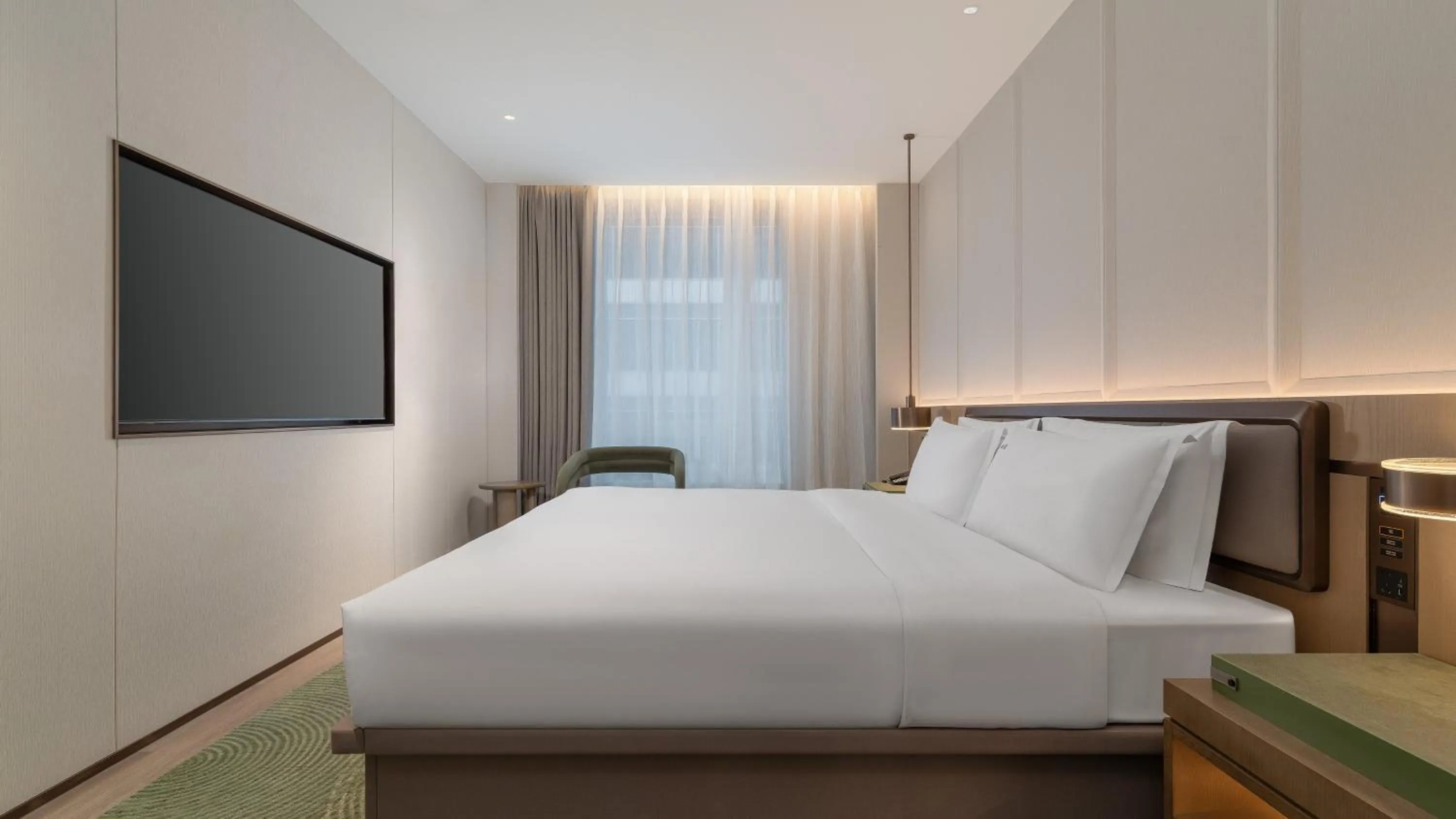 Photo of the whole room, Bed in Holiday Inn Wenzhou Airport by IHG