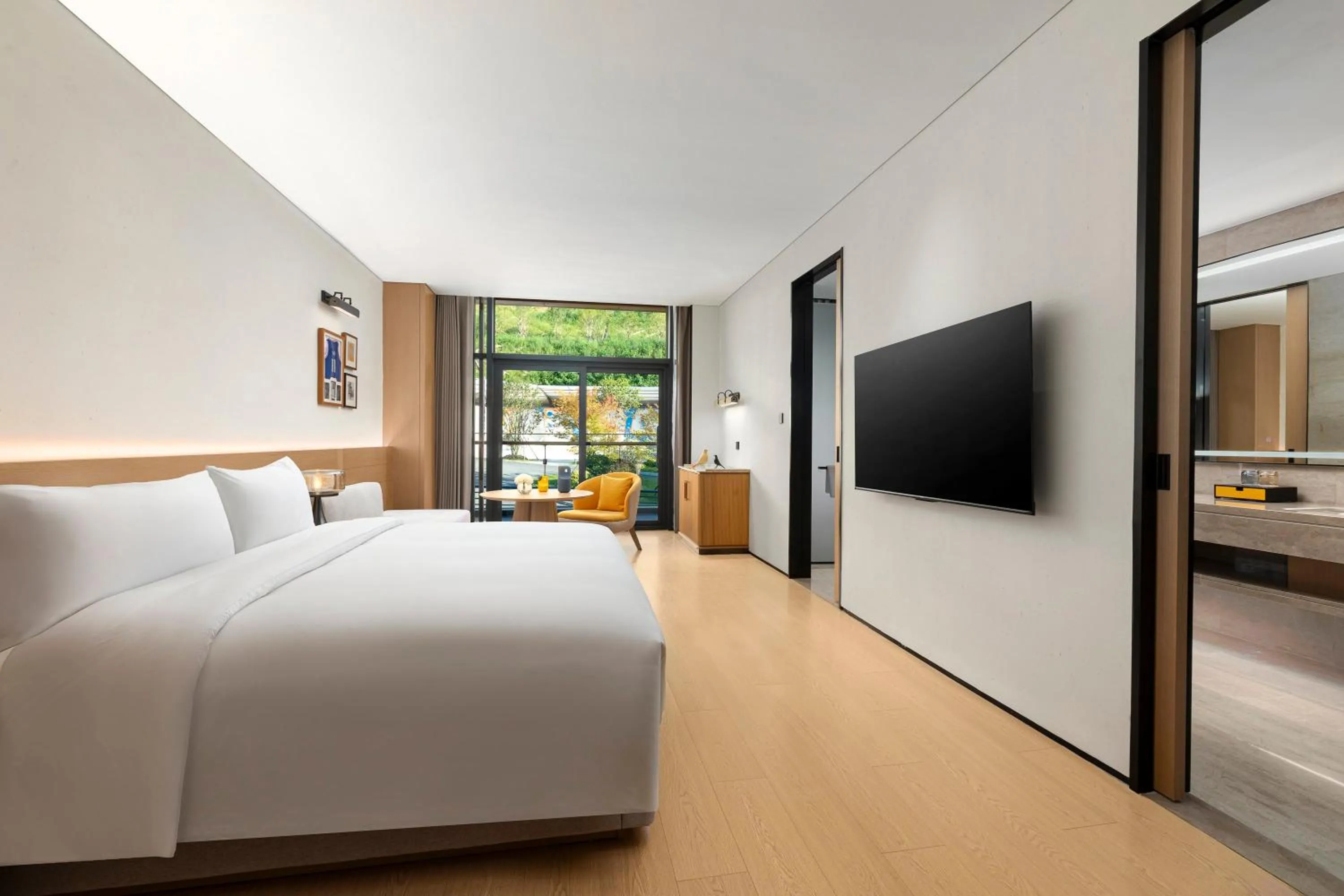 Photo of the whole room, Bed in voco Wugong Mountain Jiangxi by IHG