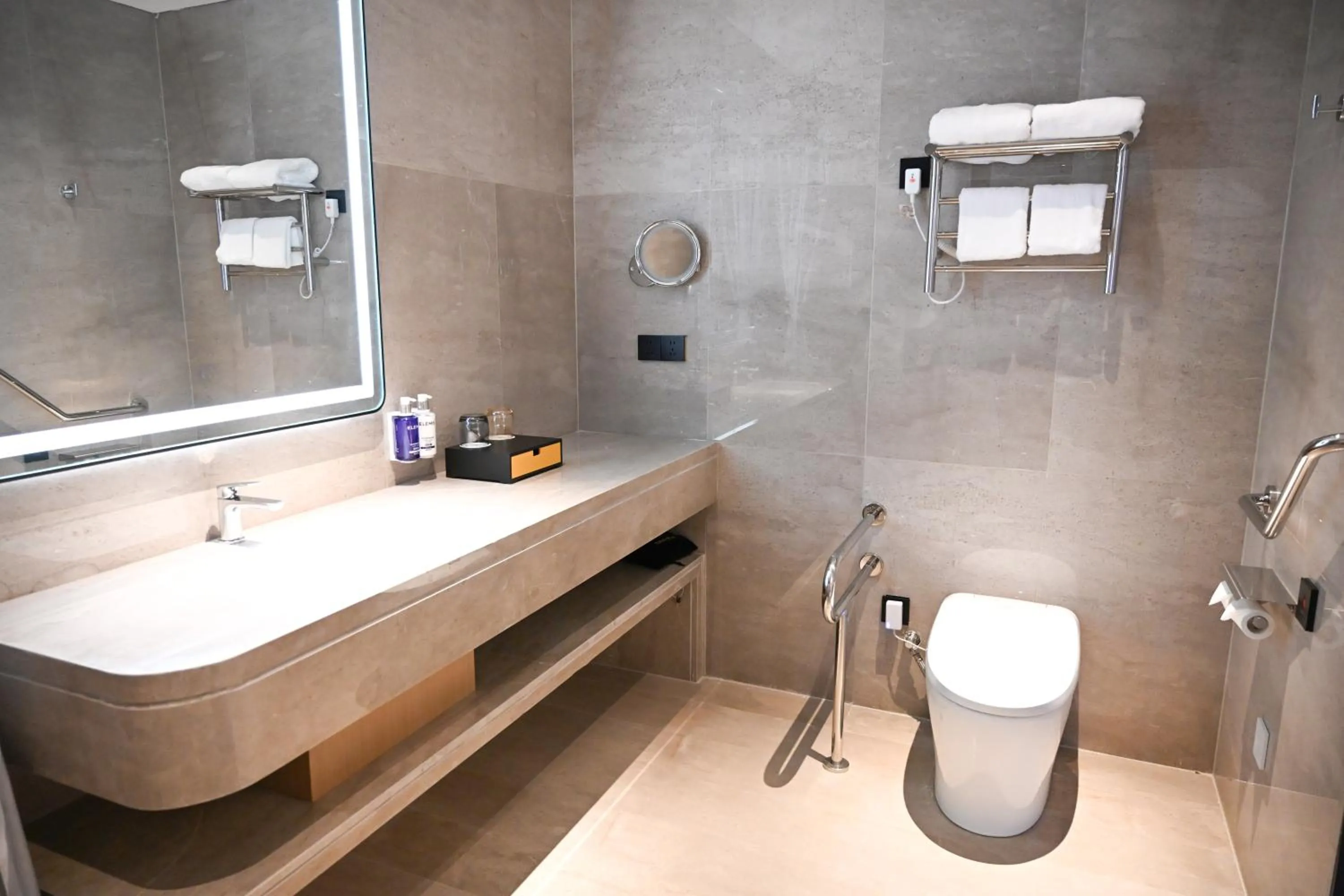 Shower in voco Wugong Mountain Jiangxi by IHG