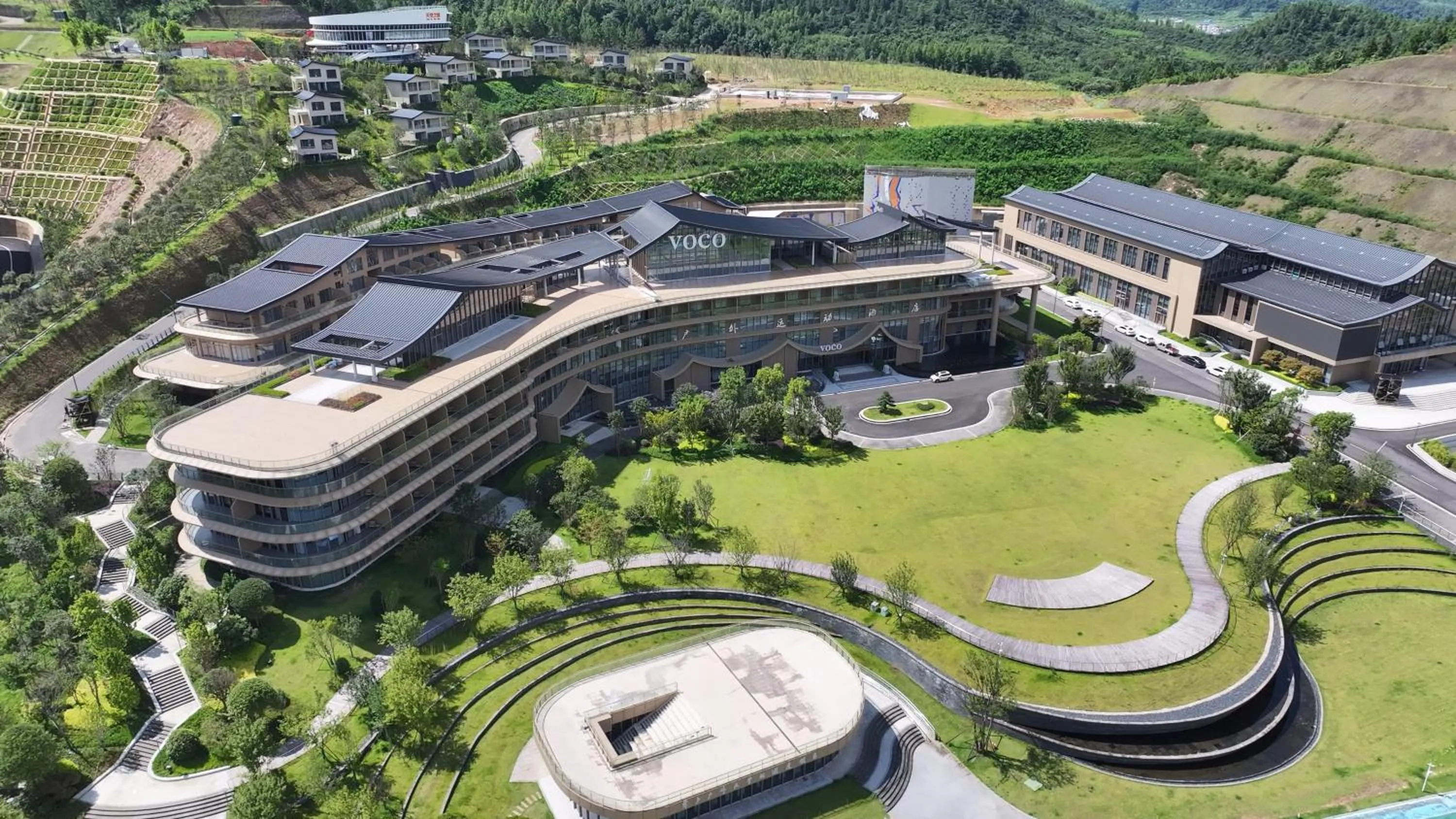 Garden in voco Wugong Mountain Jiangxi by IHG