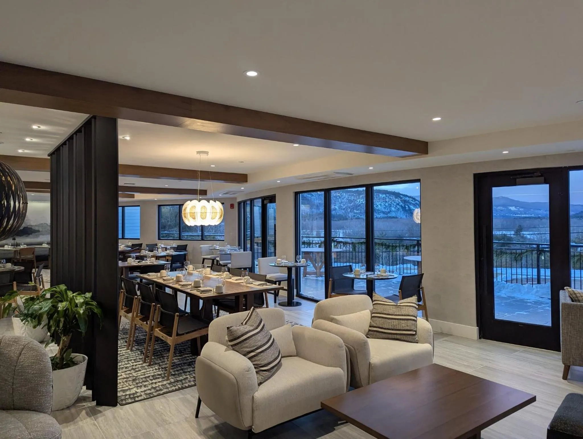 Restaurant/places to eat in Hotel Indigo North Conway by IHG