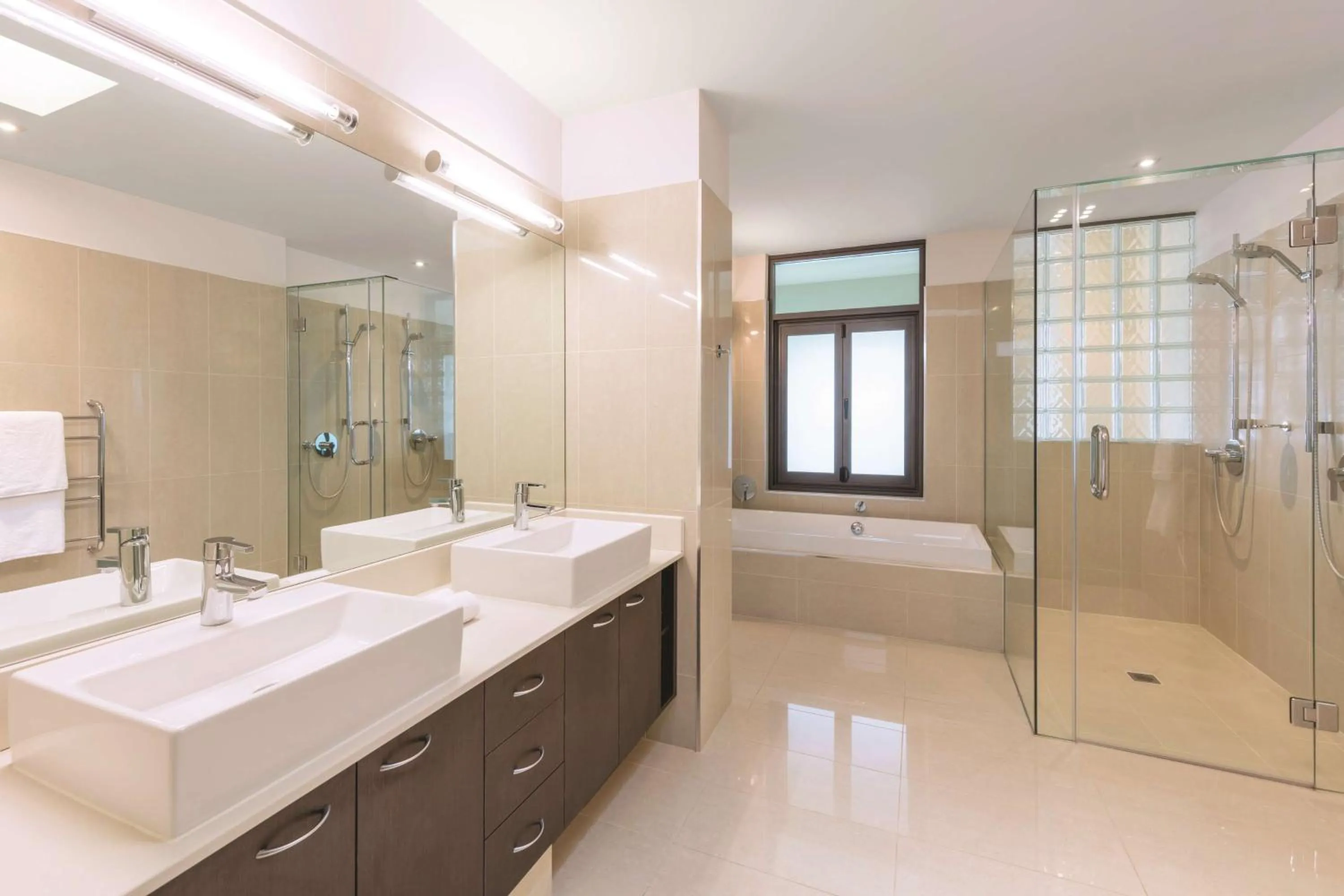 Bathroom in Adina Apartment Hotel Auckland Britomart