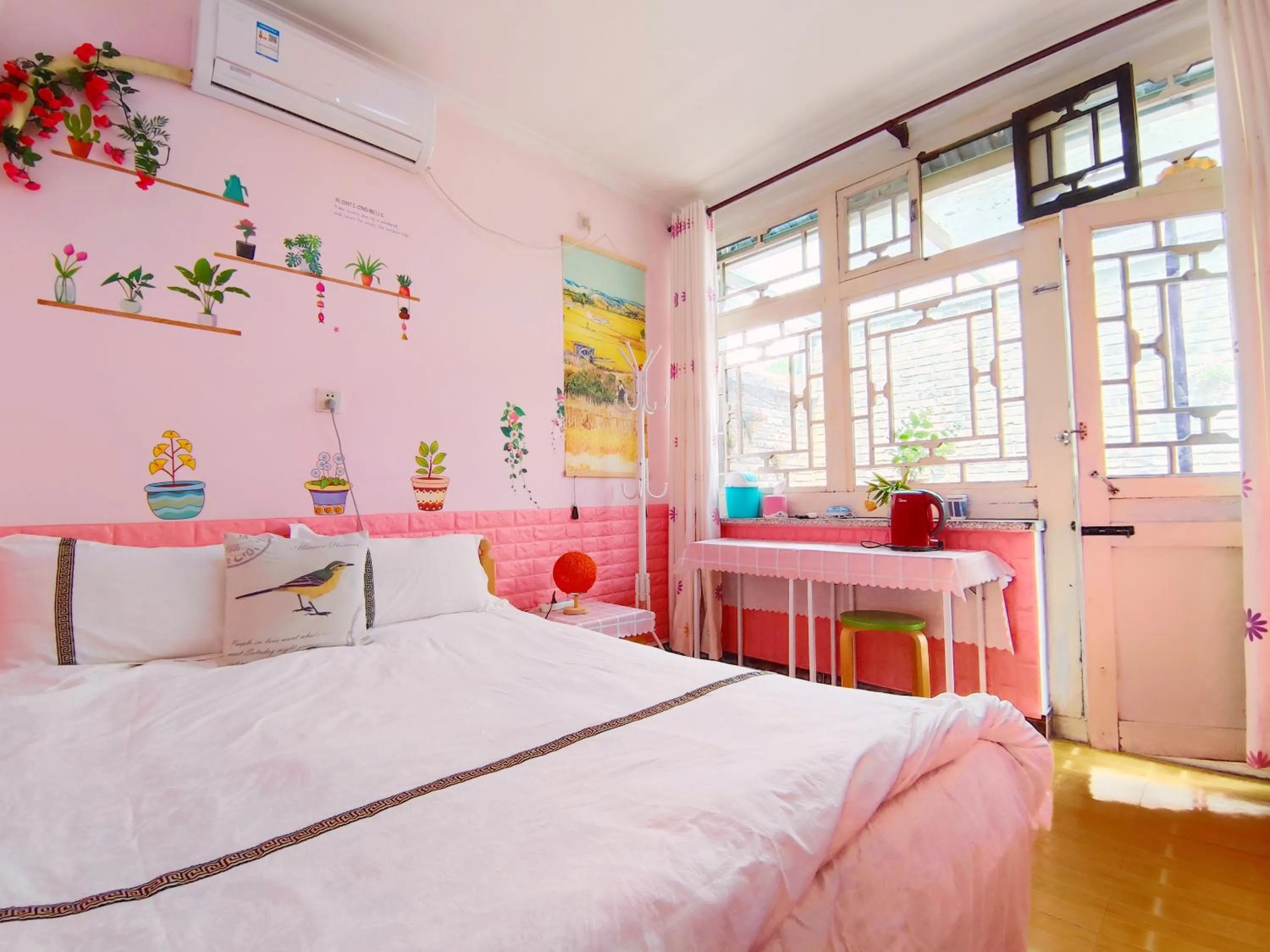 Photo of the whole room, Bed in Beijing Badaling Great Wall Caos Courtyard Hostel 1VIP service 2Ancient style Chinese yard 3 only 15 minutes walk to the Badaling Great Wall 4 be your free advisor 5 offer private guided tour 6 experience local food and culutre