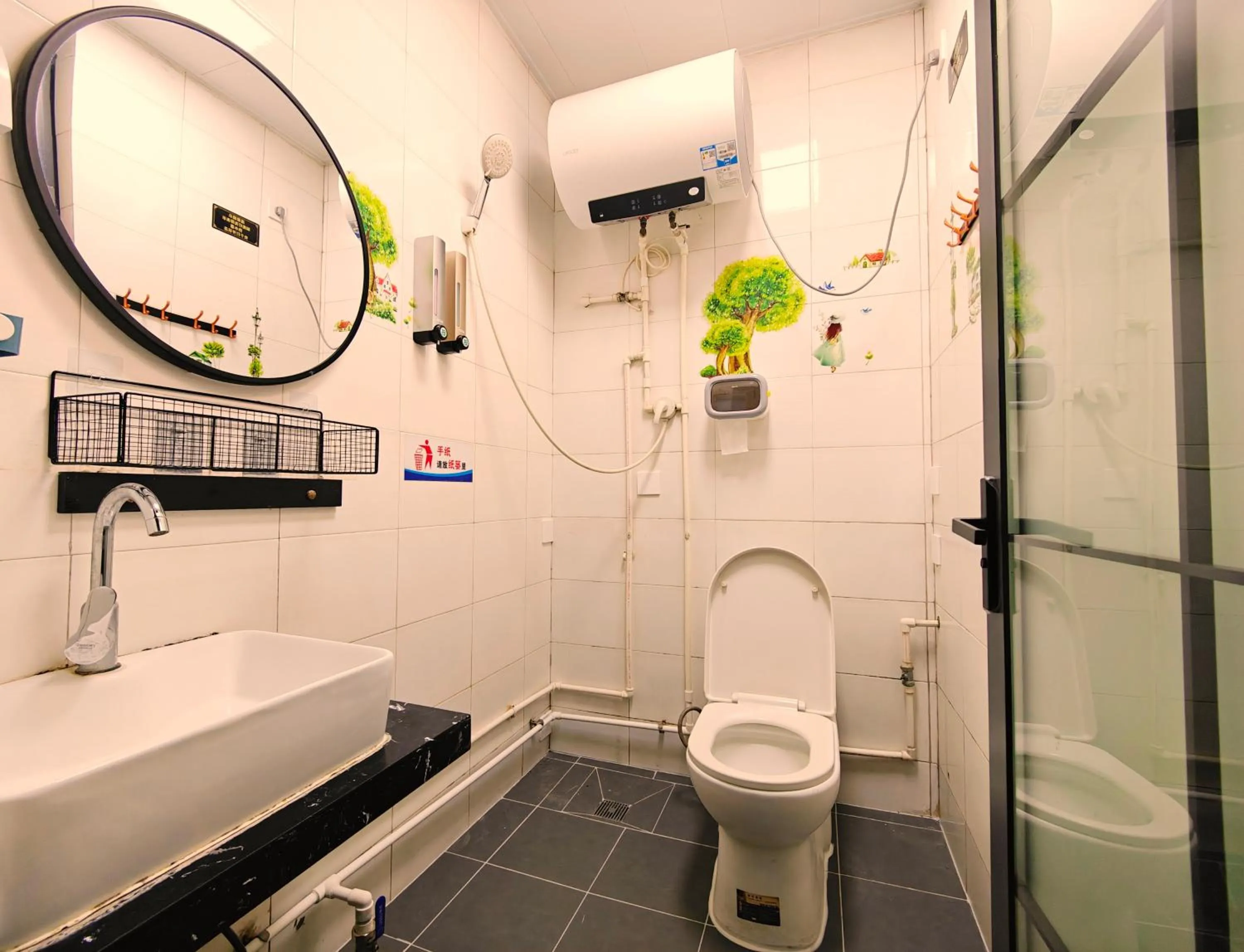 Beijing Badaling Great Wall Caos Courtyard Hostel 1VIP service 2Ancient style Chinese yard 3 only 15 minutes walk to the Badaling Great Wall 4 be your free advisor 5 offer private guided tour 6 experience local food and culutre