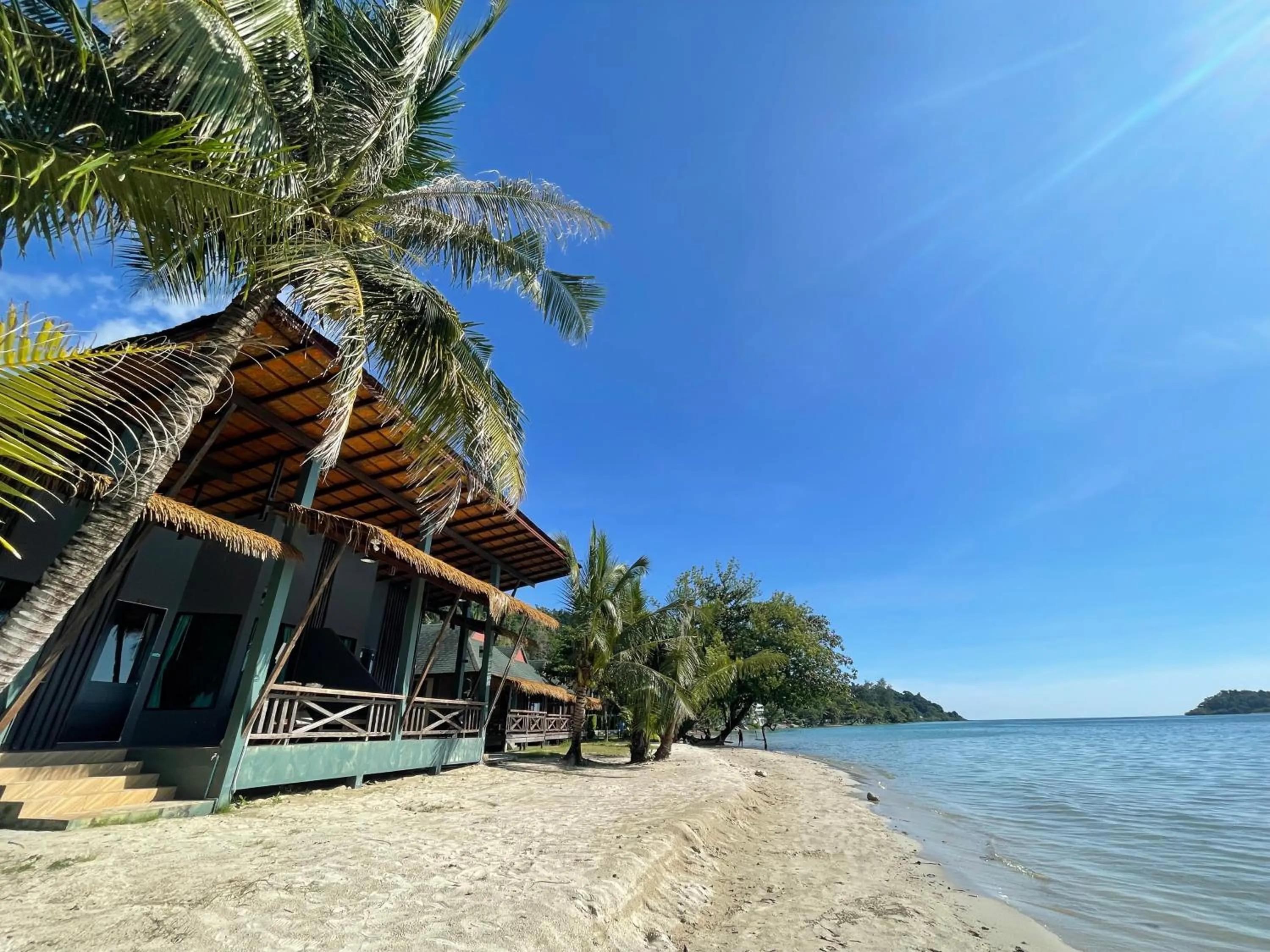 Photo of the whole room in Kai Bae Beach Resort Koh Chang