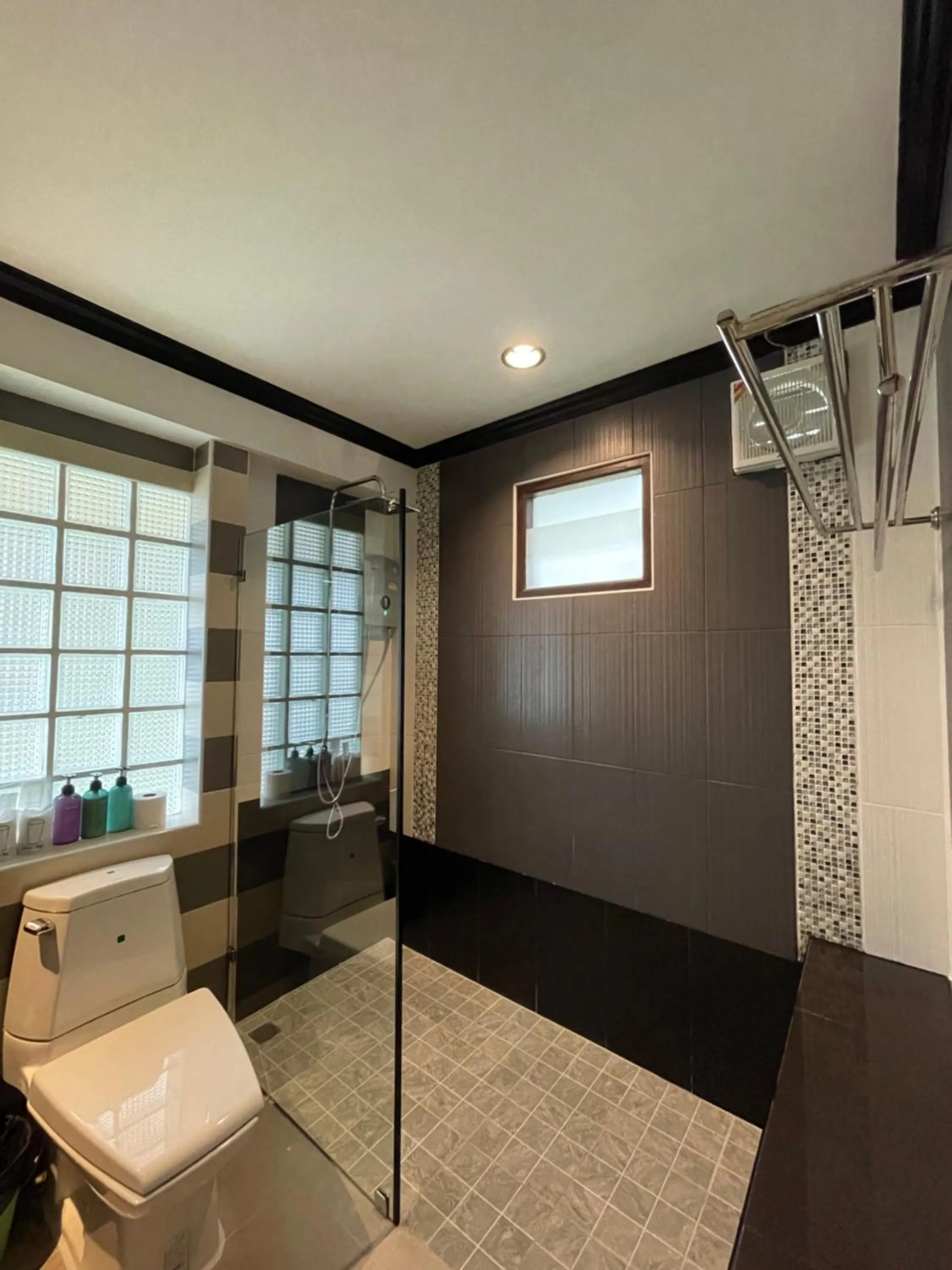 Bathroom in Kai Bae Beach Resort Koh Chang