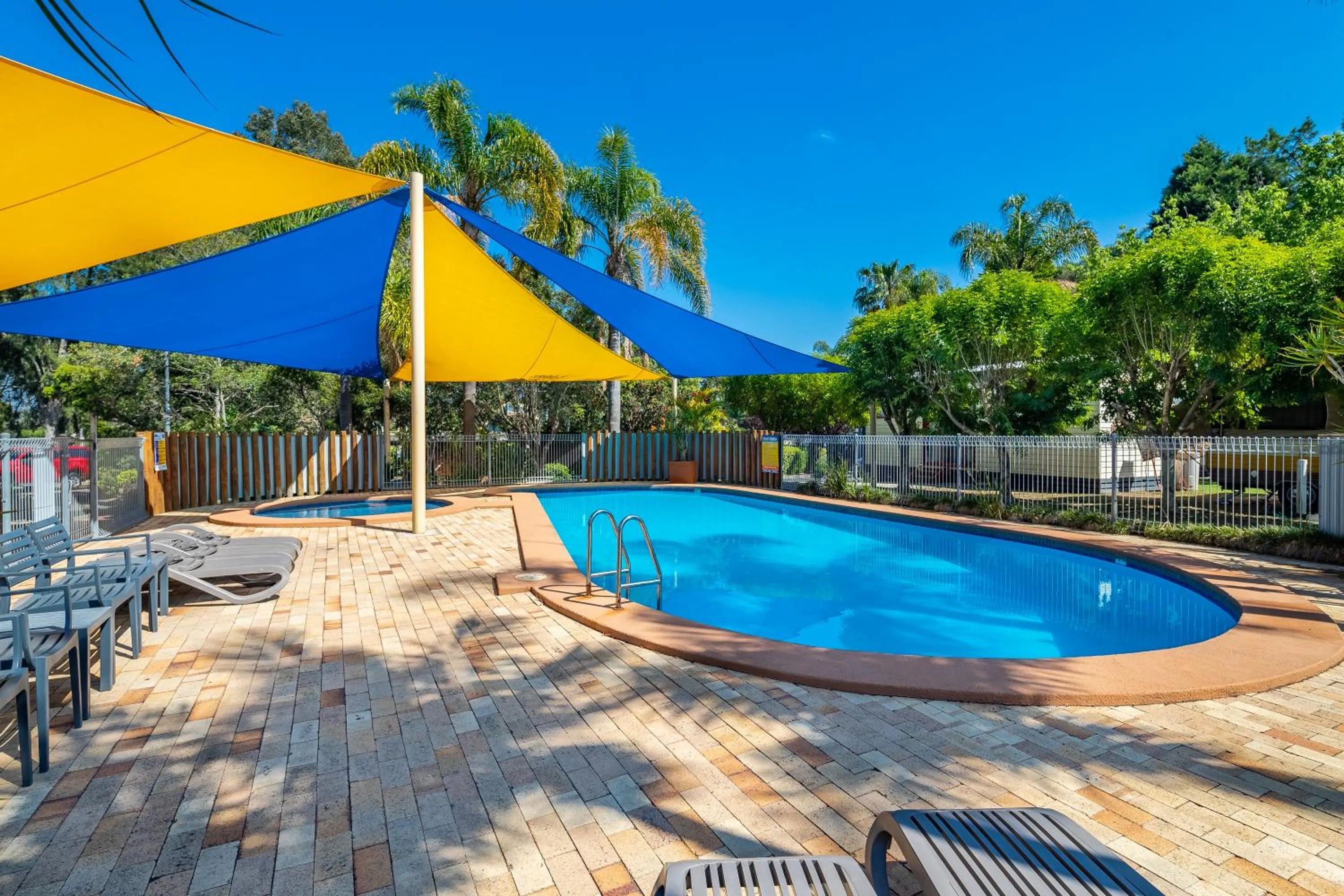 Swimming pool in Ingenia Holidays Sydney Hills