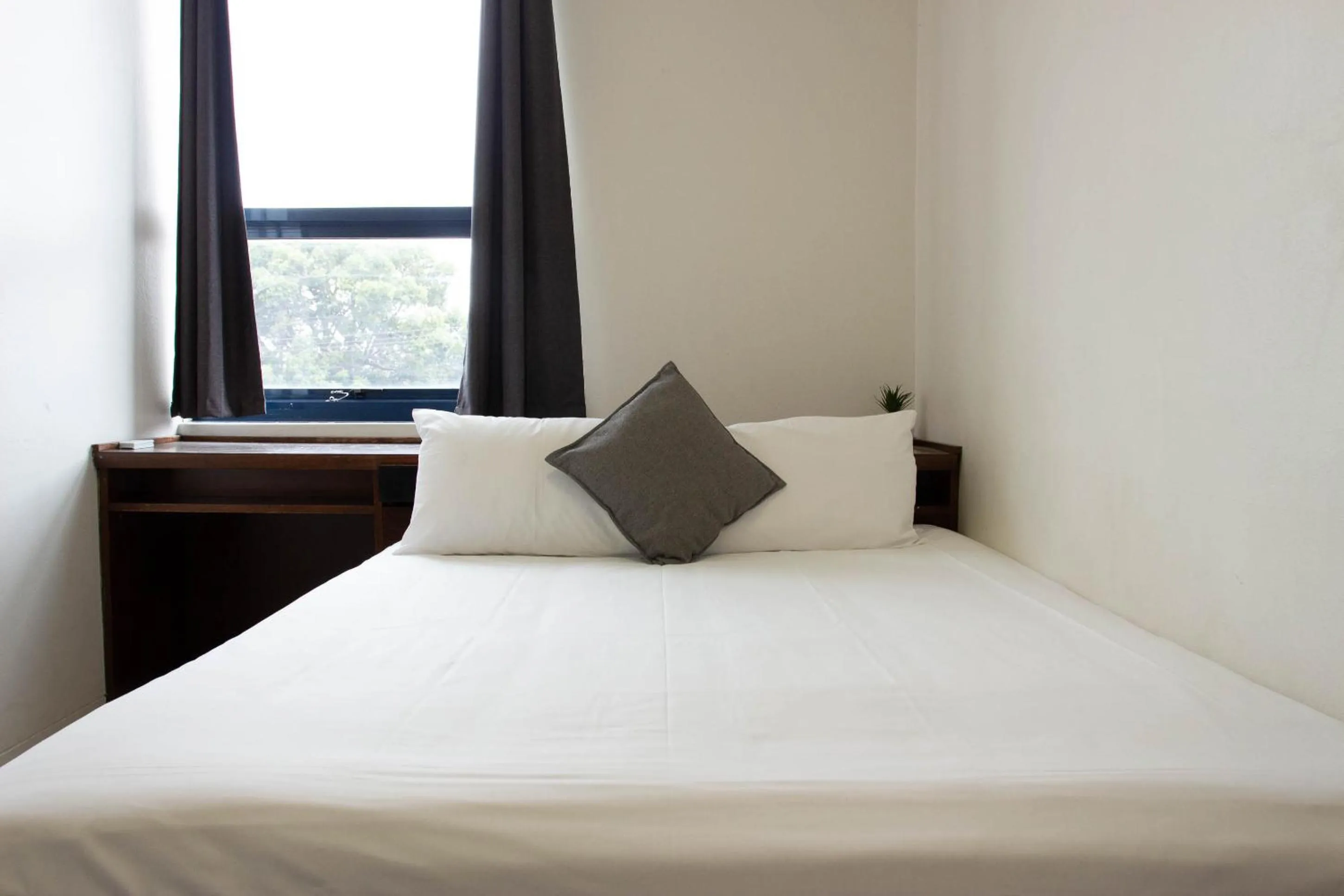 Bedroom, Bed in Wiley Park Hotel