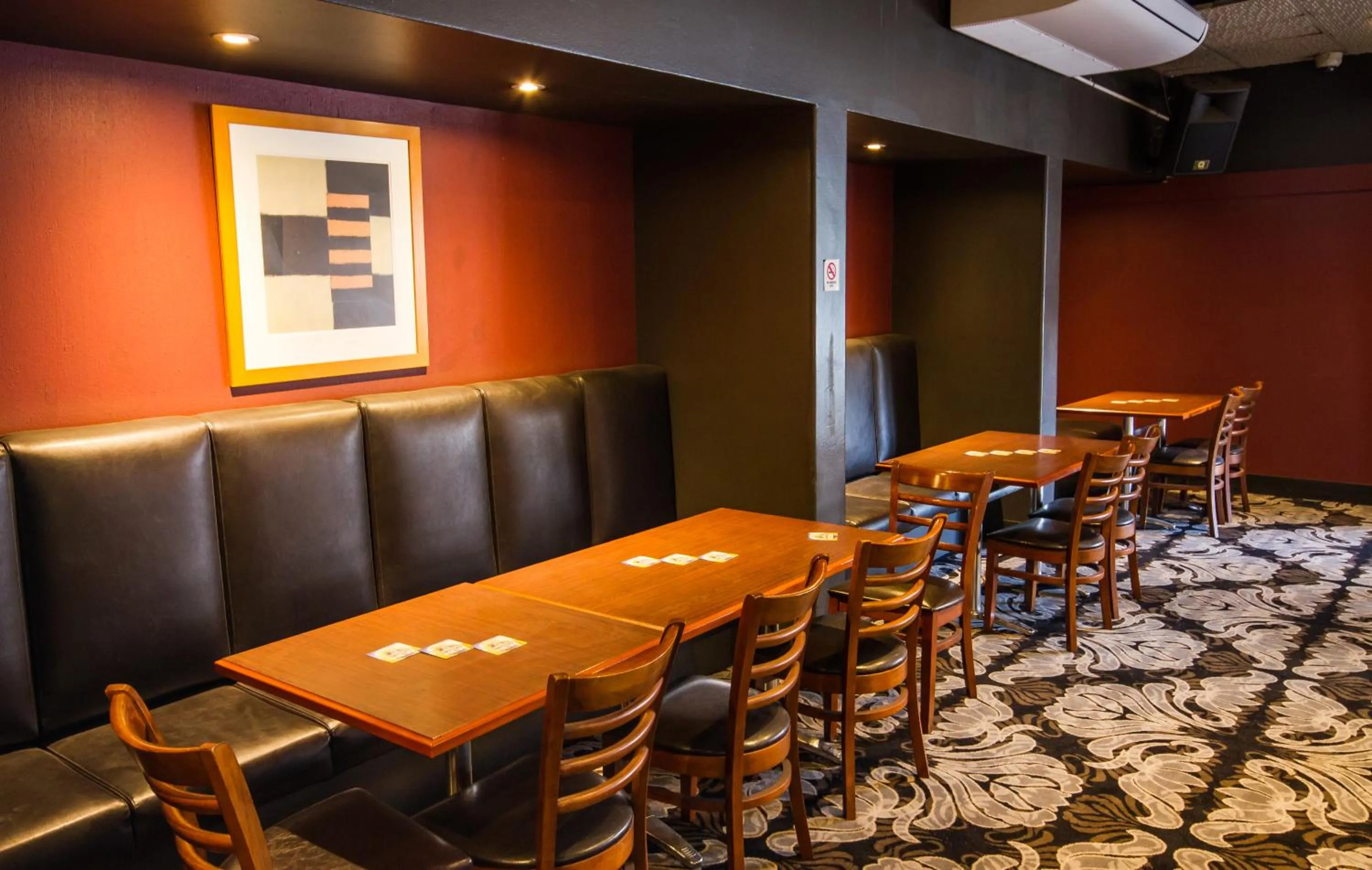 Restaurant/places to eat in Wiley Park Hotel