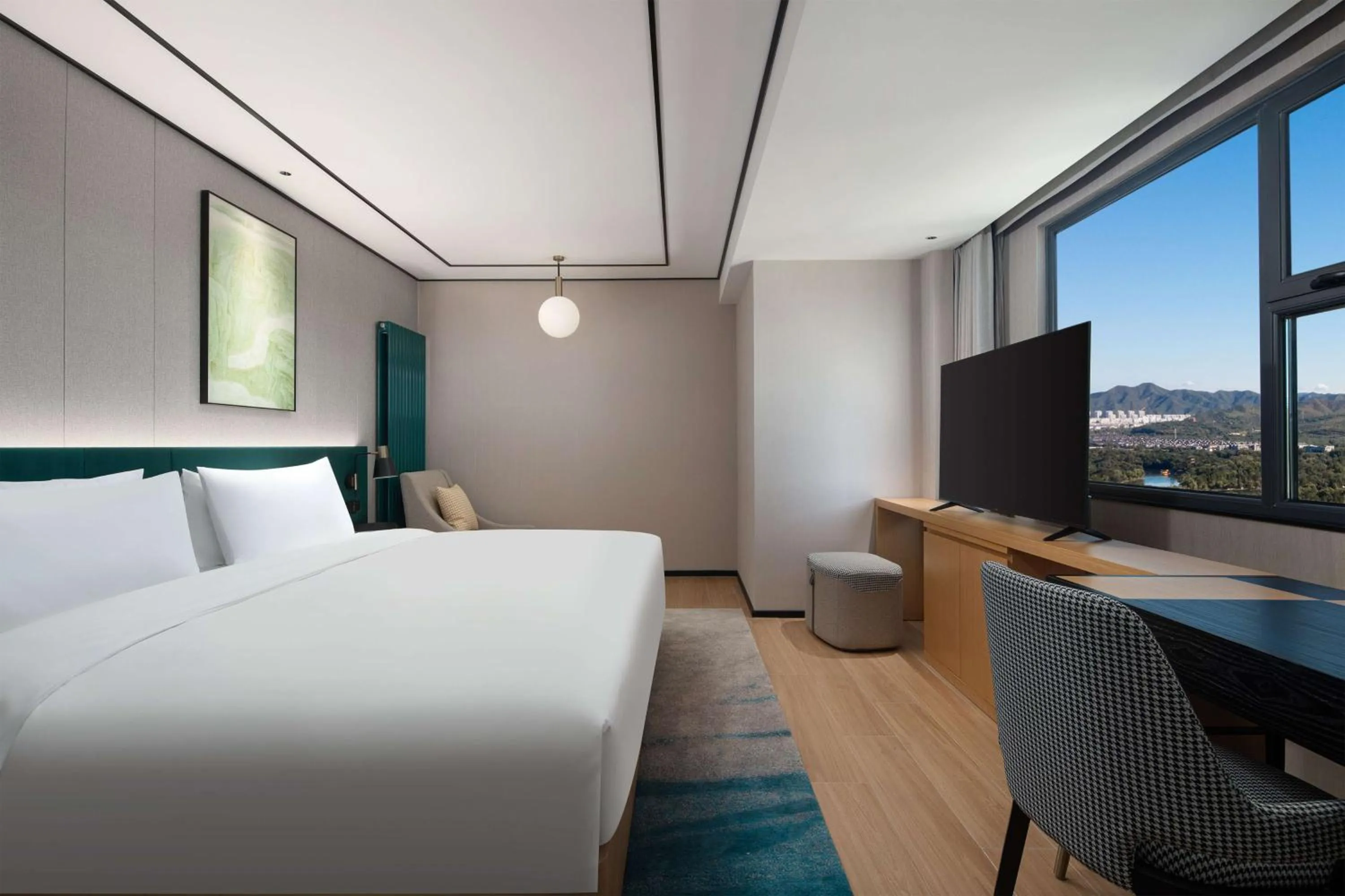 Bed in Hilton Garden Inn Chengde Mountain Resort