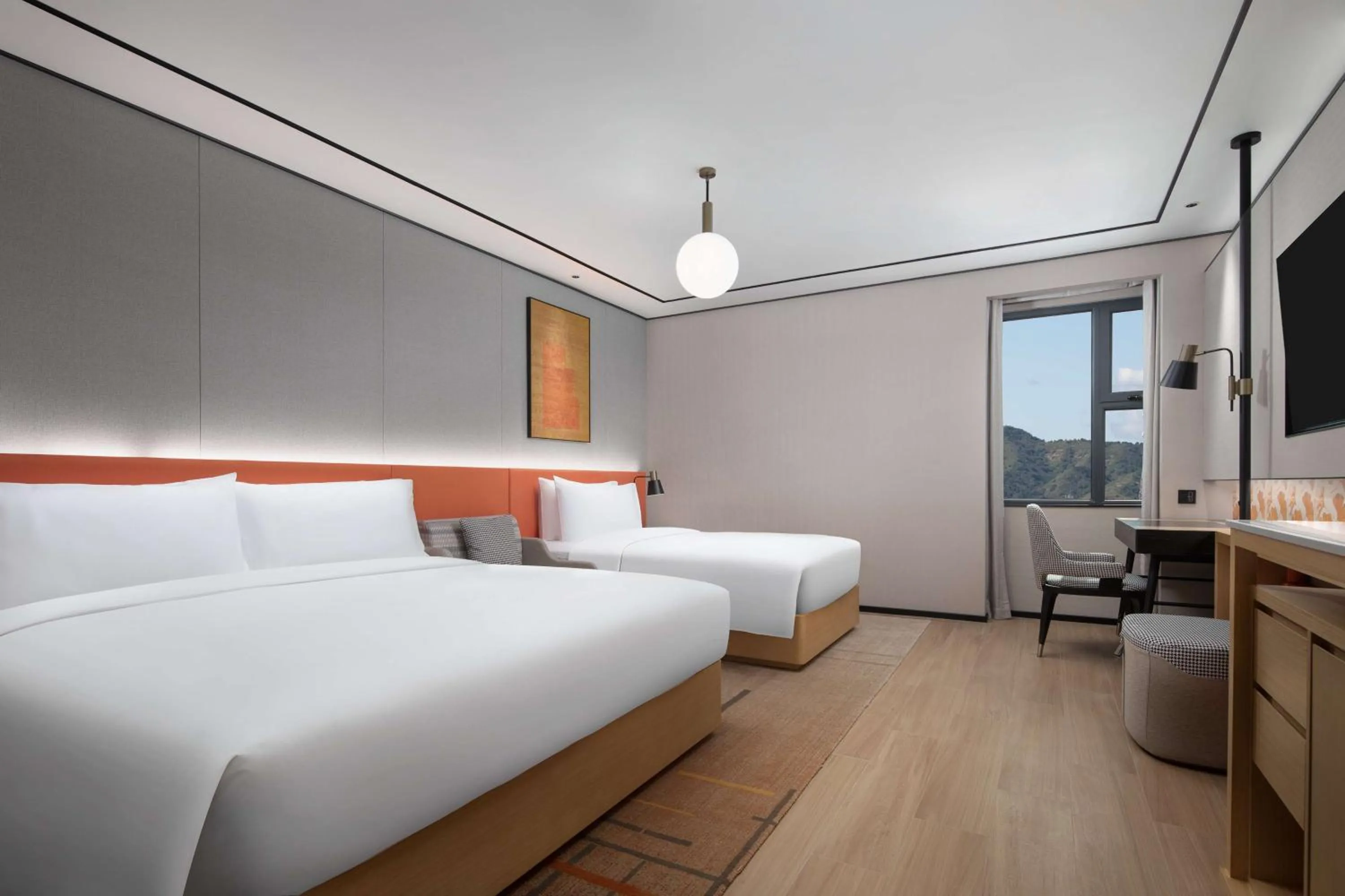 Bed in Hilton Garden Inn Chengde Mountain Resort