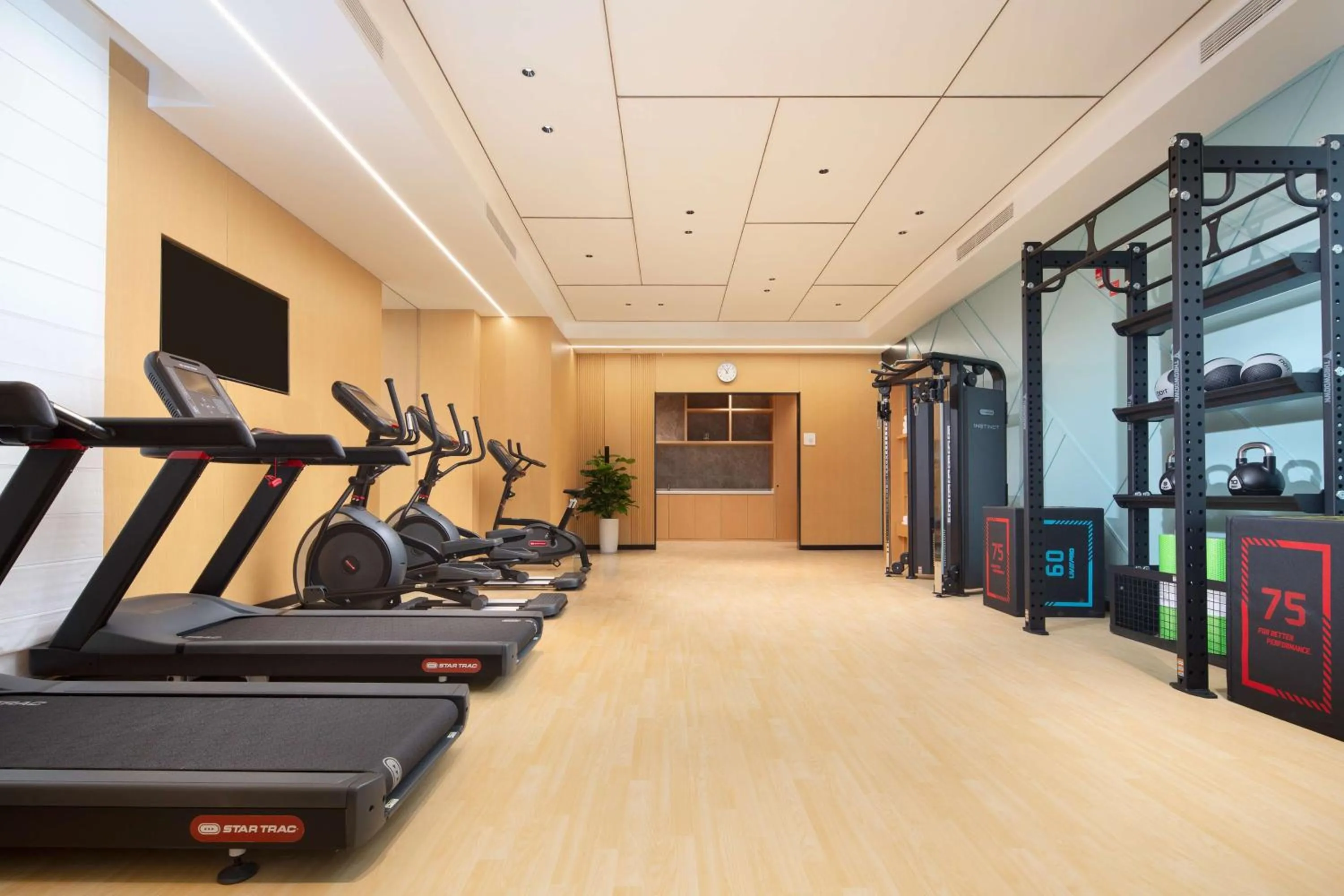 Fitness centre/facilities in Hilton Garden Inn Chengde Mountain Resort