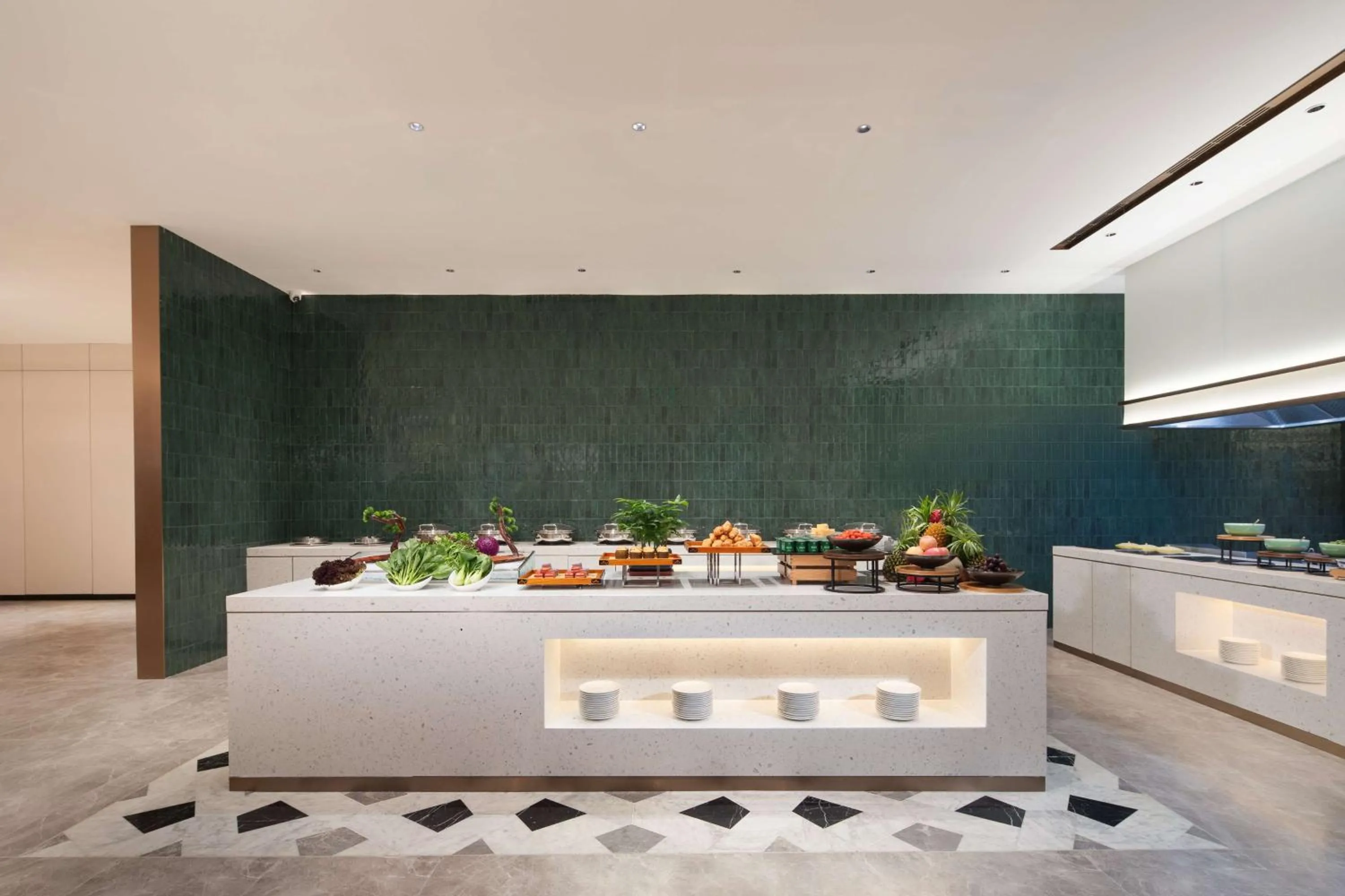 Restaurant/places to eat in Hilton Garden Inn Chengde Mountain Resort