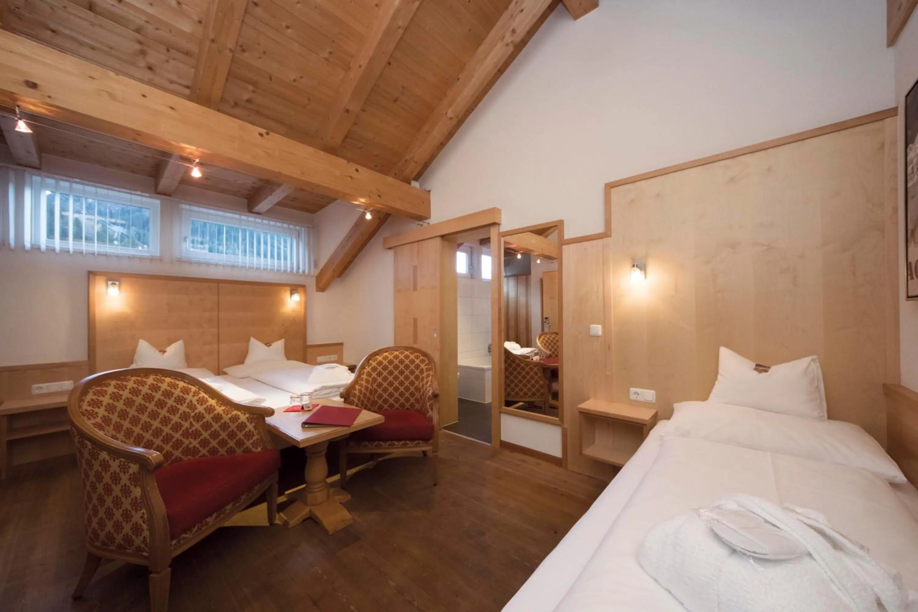 Photo of the whole room, Bed in Hotel Garni Passeier