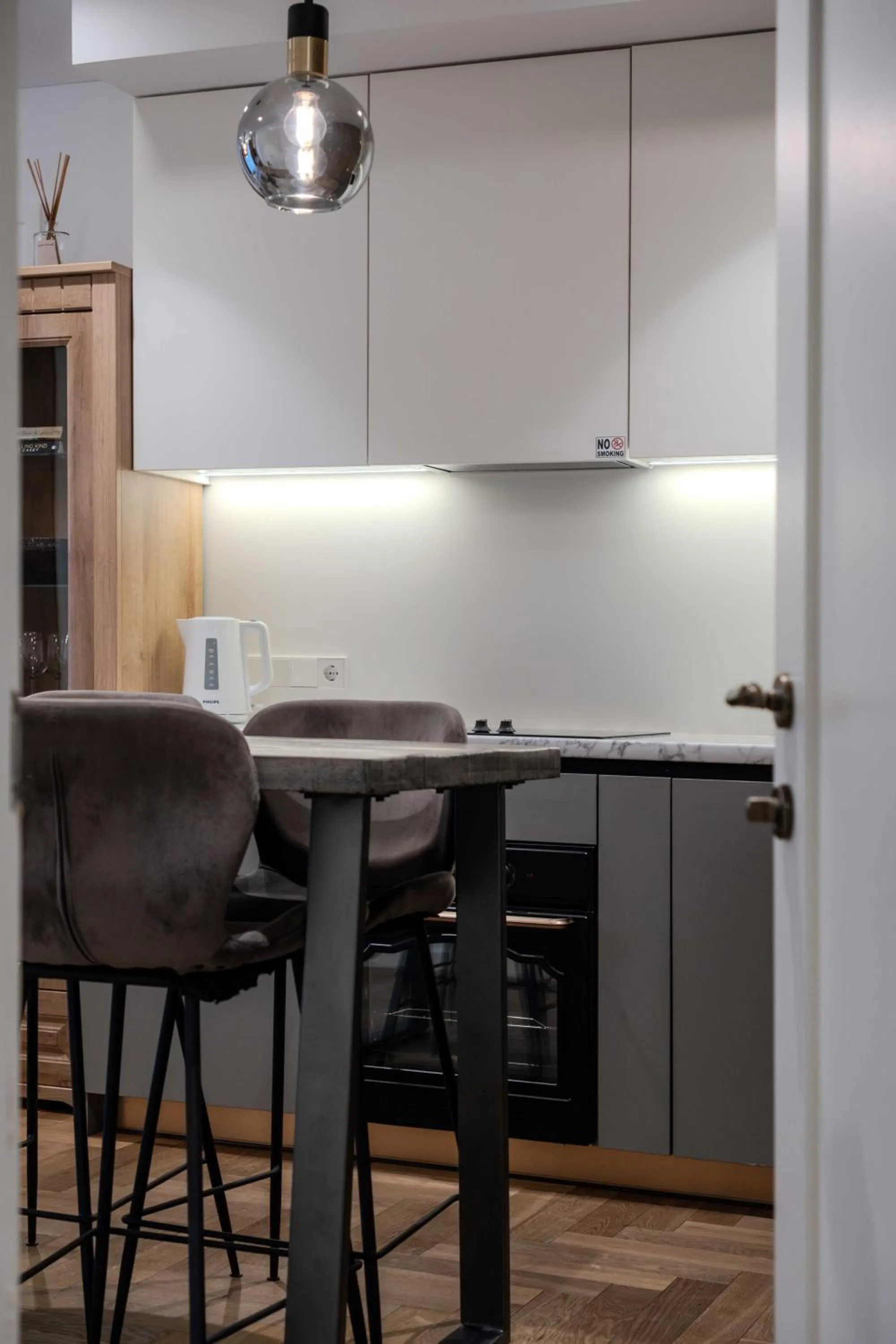 Kitchen or kitchenette in King Mindaugas Apartments