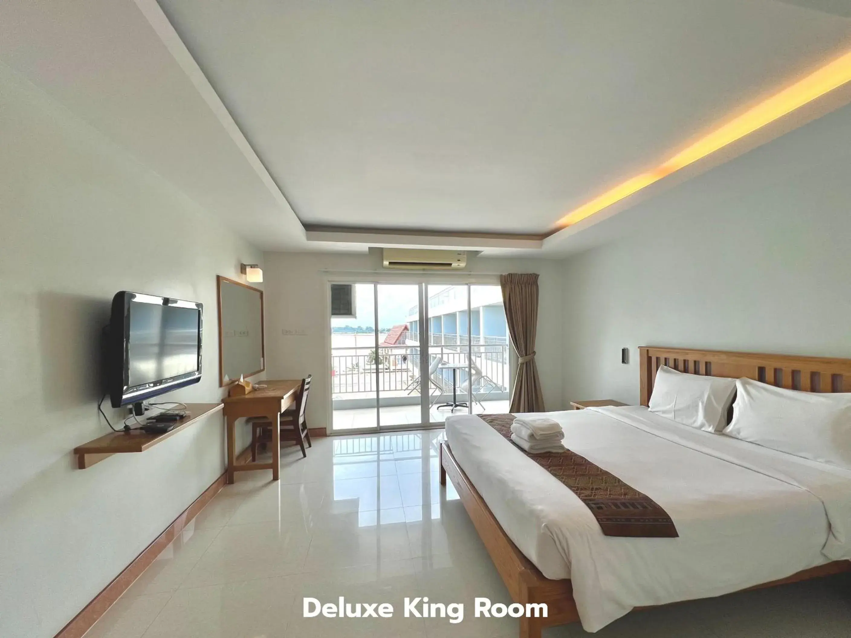 Deluxe Double Room with Balcony in That Phanom River View Hotel Deluxe Double Room with Balcony in That Phanom River View Hotel