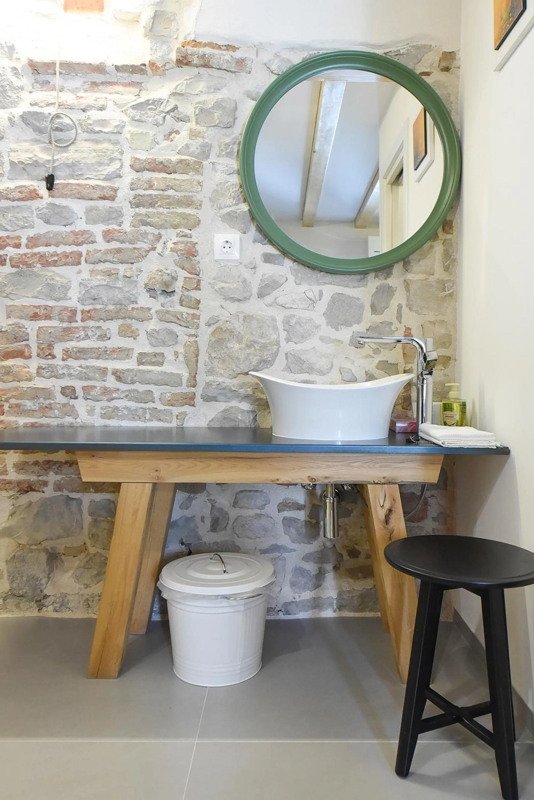 Decorative detail in Pylon Rooms