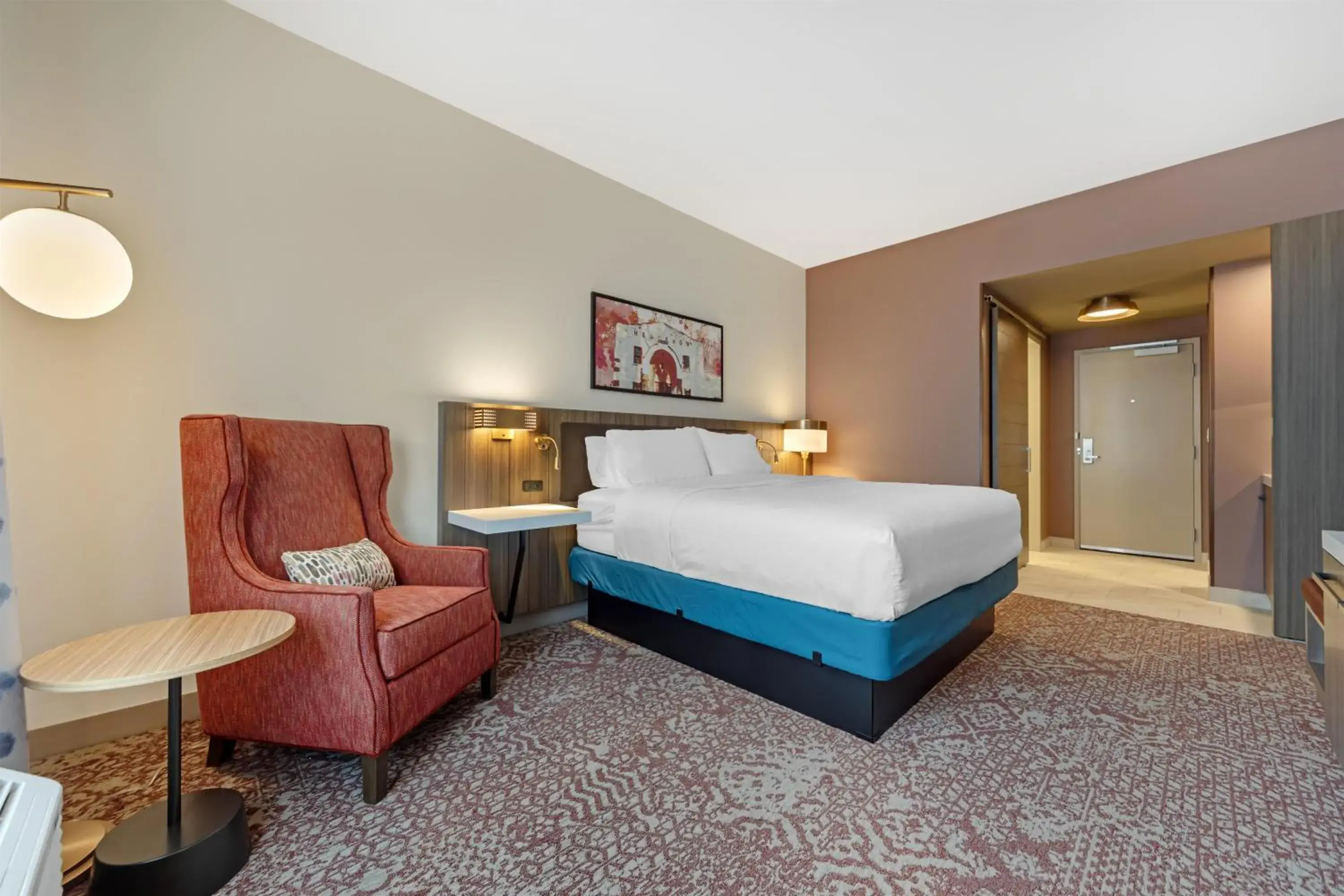 Queen Room with Two Queen Beds - Mobility Access in Hilton Garden Inn Media Queen Room with Two Queen Beds - Mobility Access in Hilton Garden Inn Media