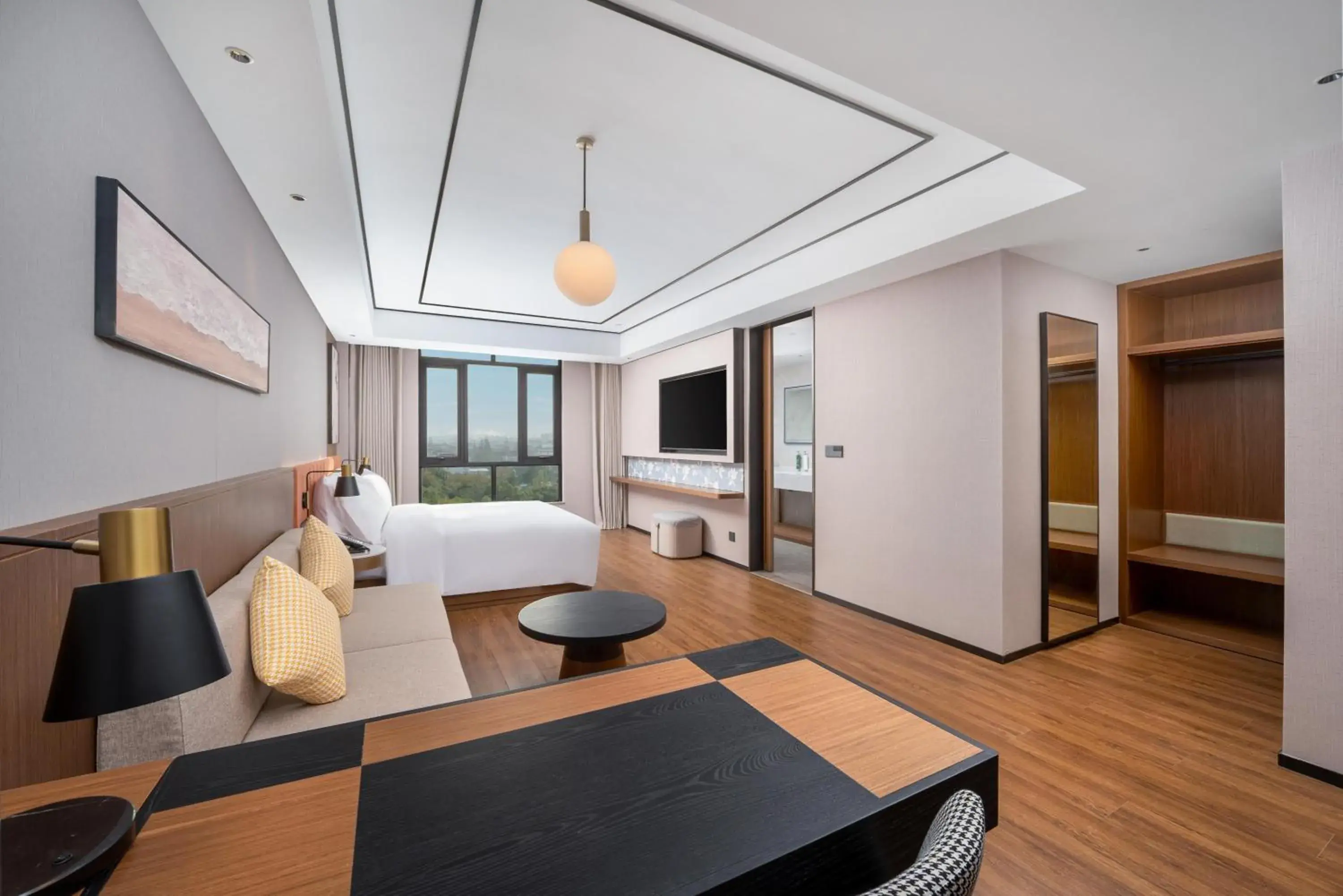 Deluxe King Room in Hilton Garden Inn Shanghai Changxing Island Deluxe King Room in Hilton Garden Inn Shanghai Changxing Island