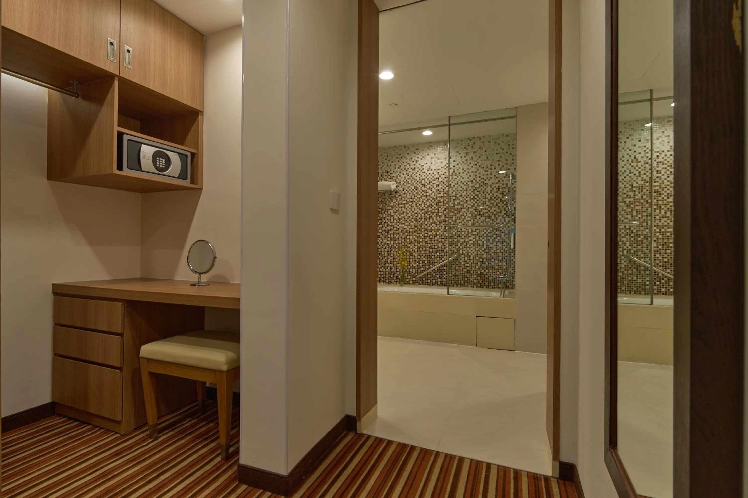 Photo of the whole room in Hyatt Place Shenzhen Airport