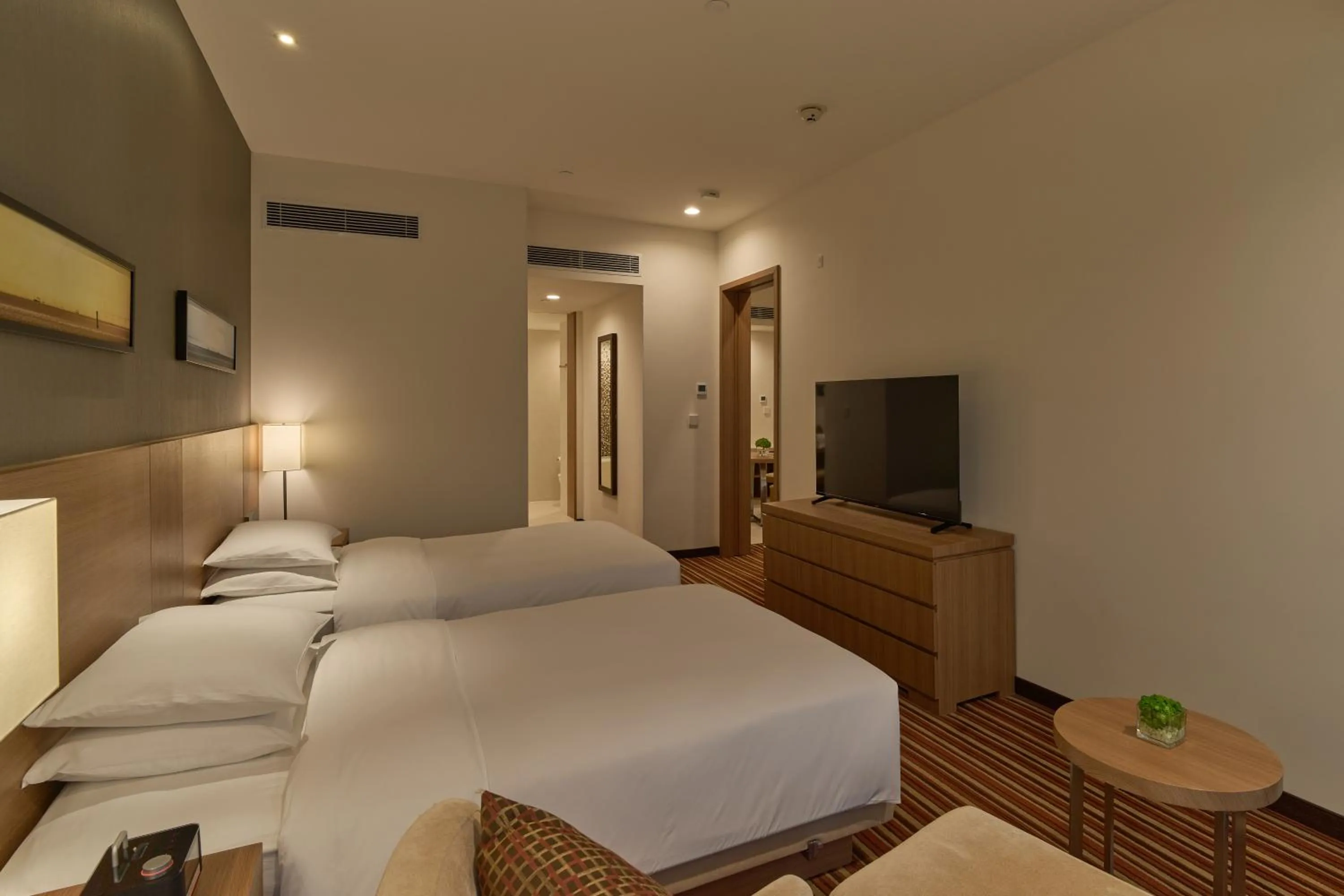 Bedroom, Bed in Hyatt Place Shenzhen Airport