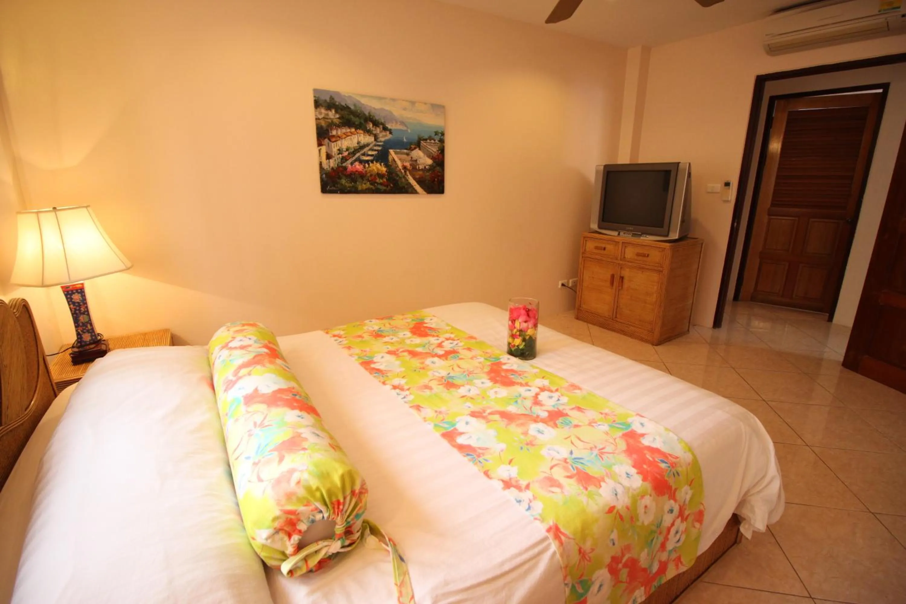 Bedroom, Bed in Butterfly Garden Boutique Residences by Luxury View SHA Extra Plus