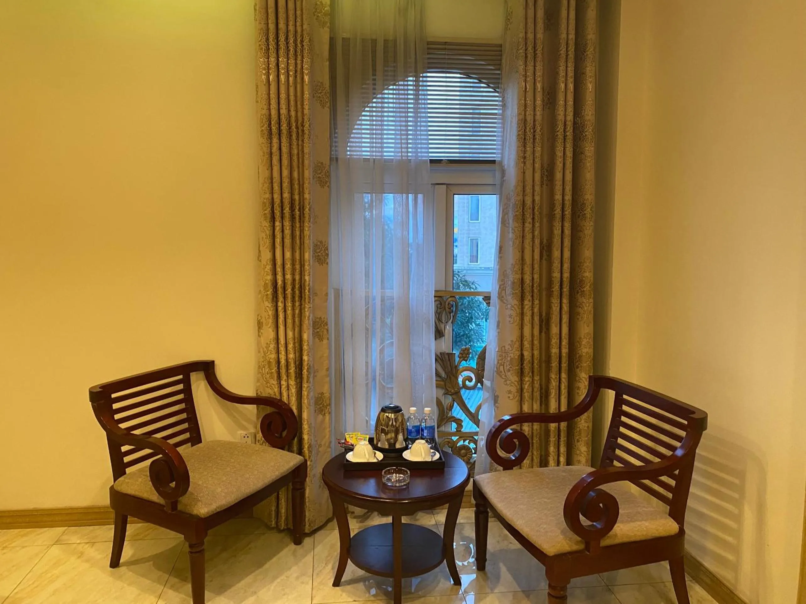 Seating area in Minh Tam Phu Nhuan Hotel & Spa