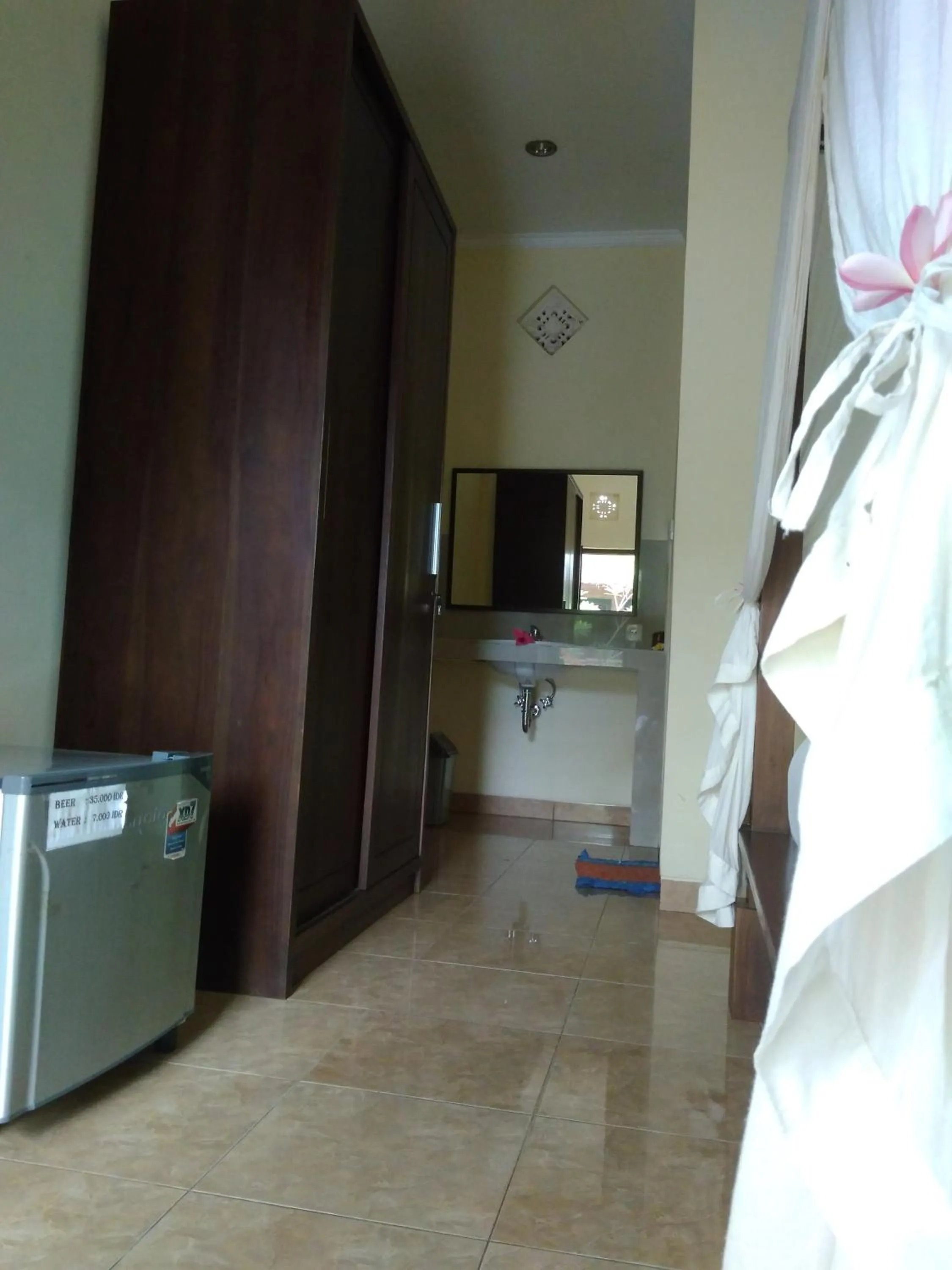 Area and facilities in Kartika Bungalows