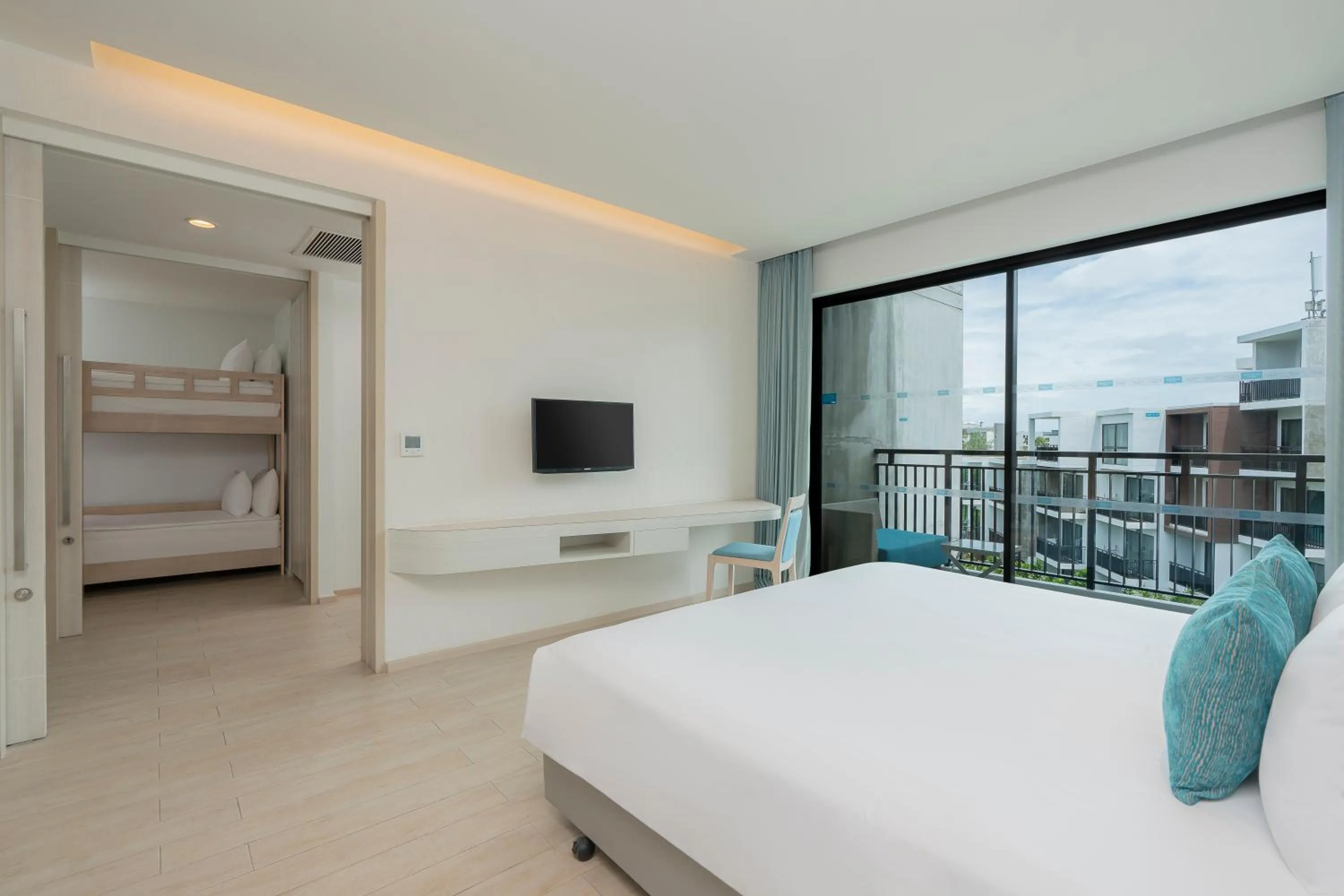 Bed in Centara Life Maris Resort Jomtien