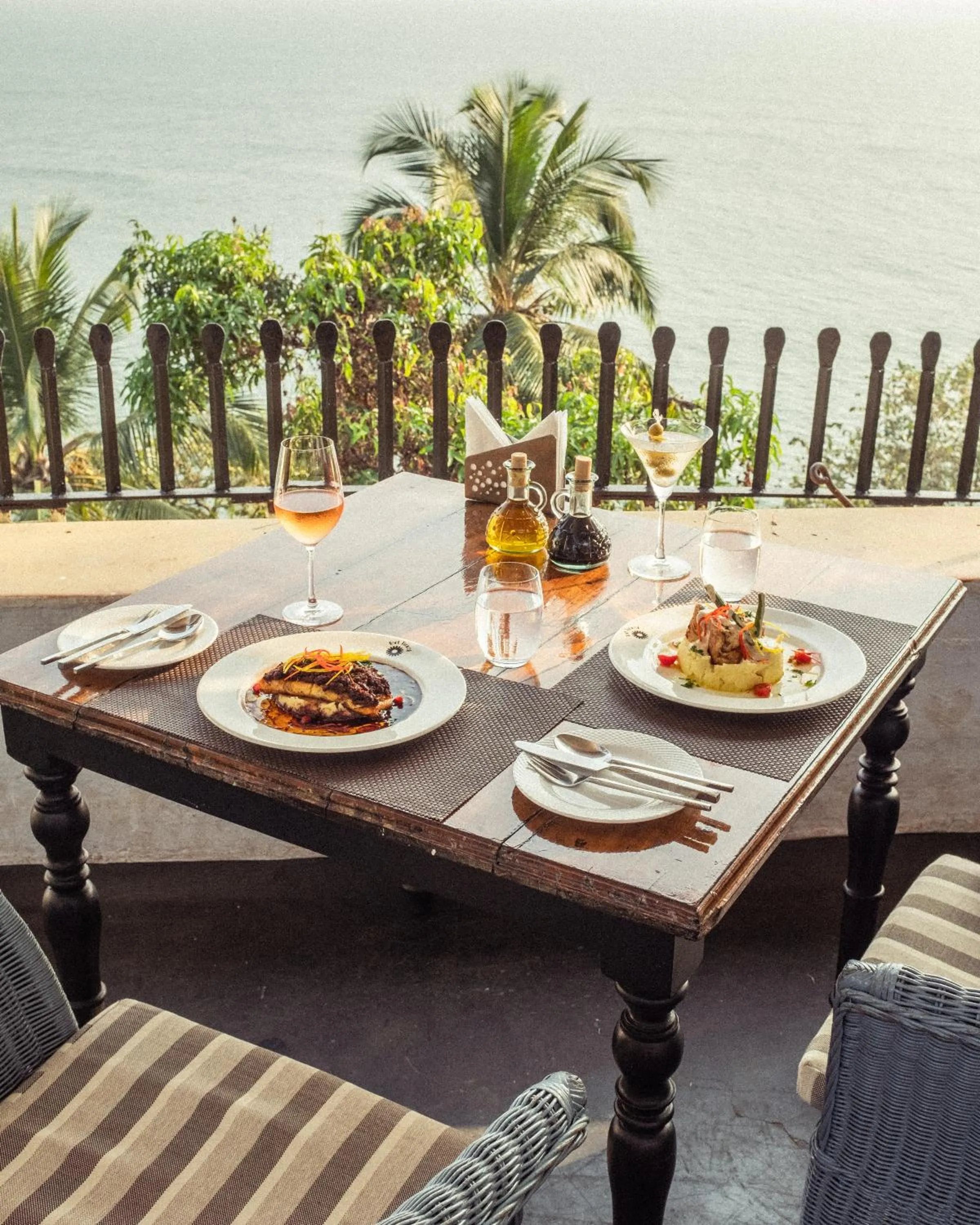 Food and drinks in Fort Tiracol Goa