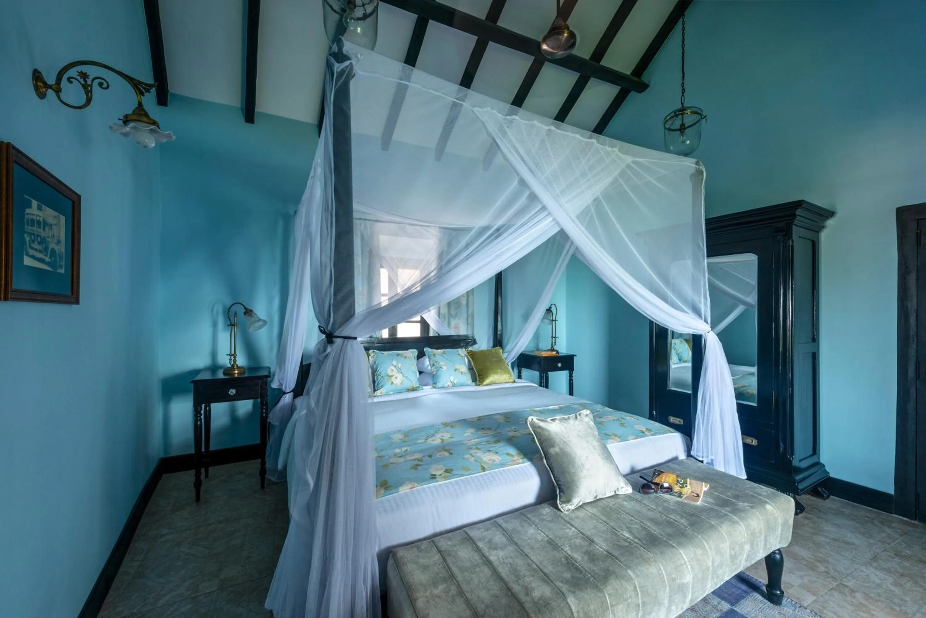 Photo of the whole room, Bed in Fort Tiracol Goa