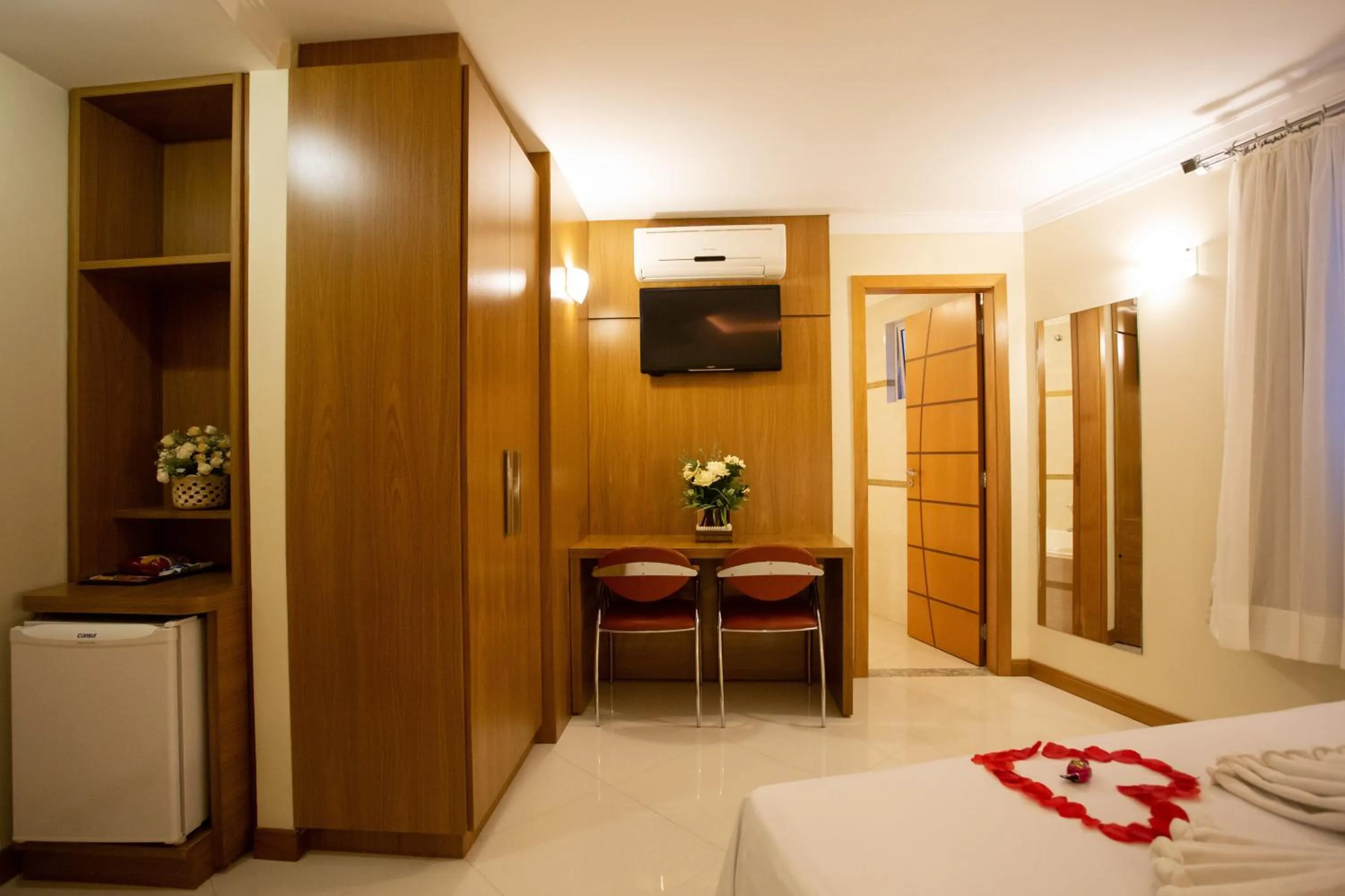 Bed in Barbur Center Hotel