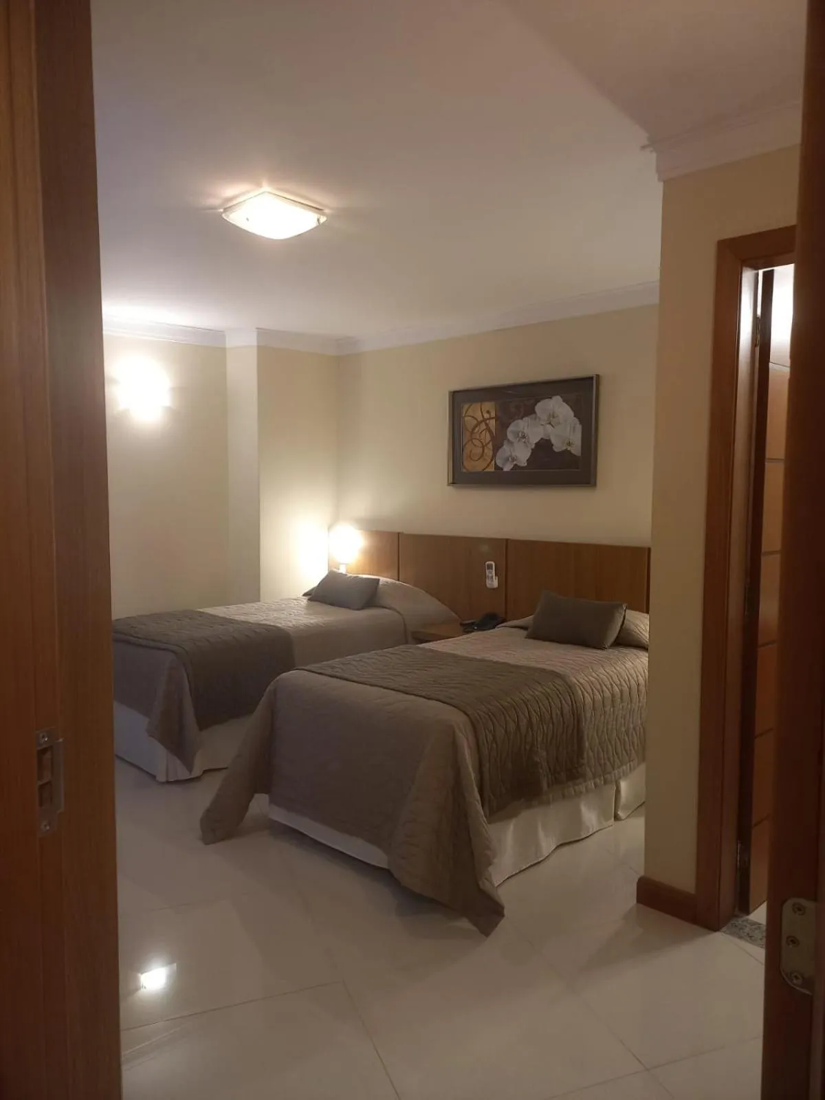 Bed in Barbur Center Hotel