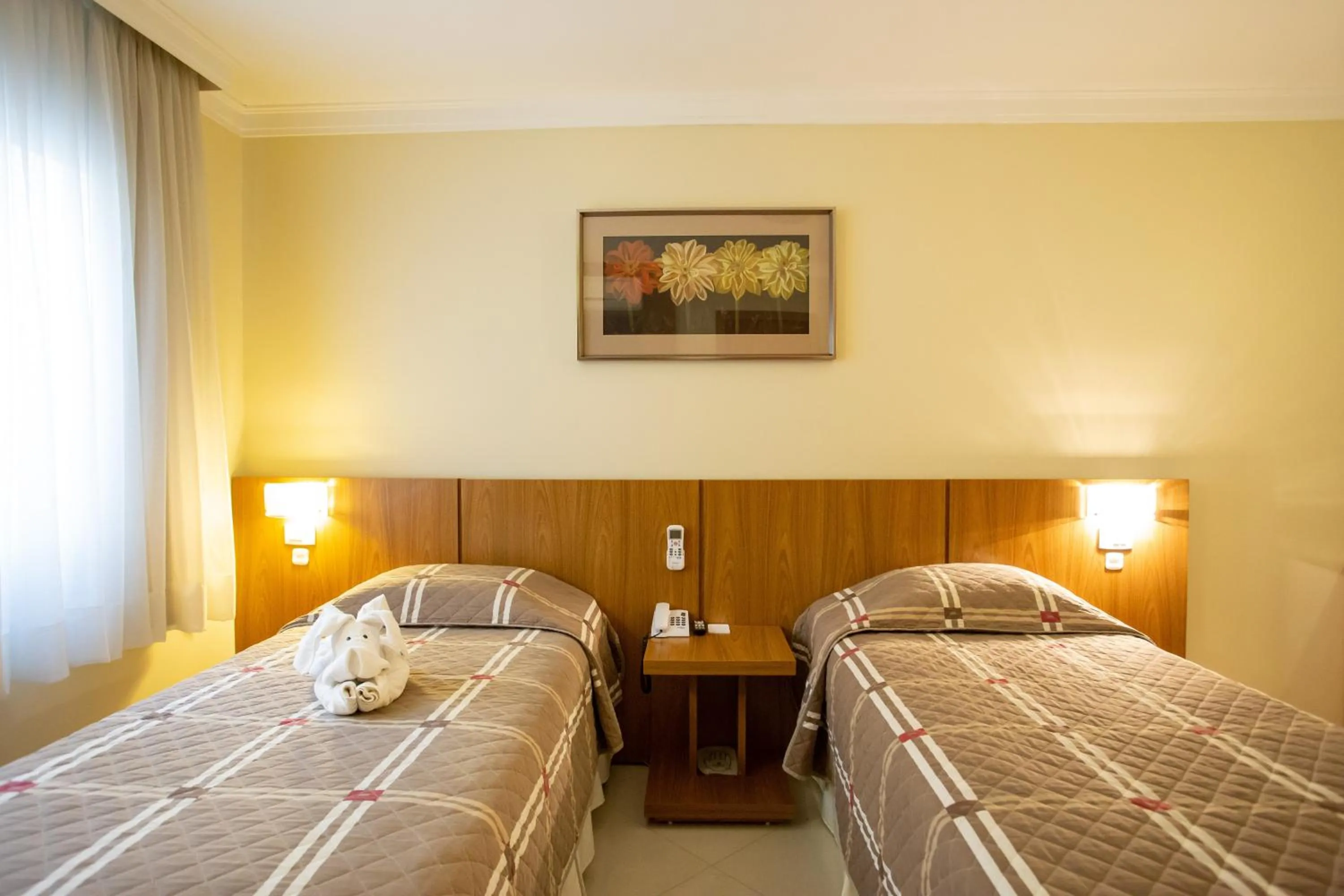 Bed in Barbur Center Hotel