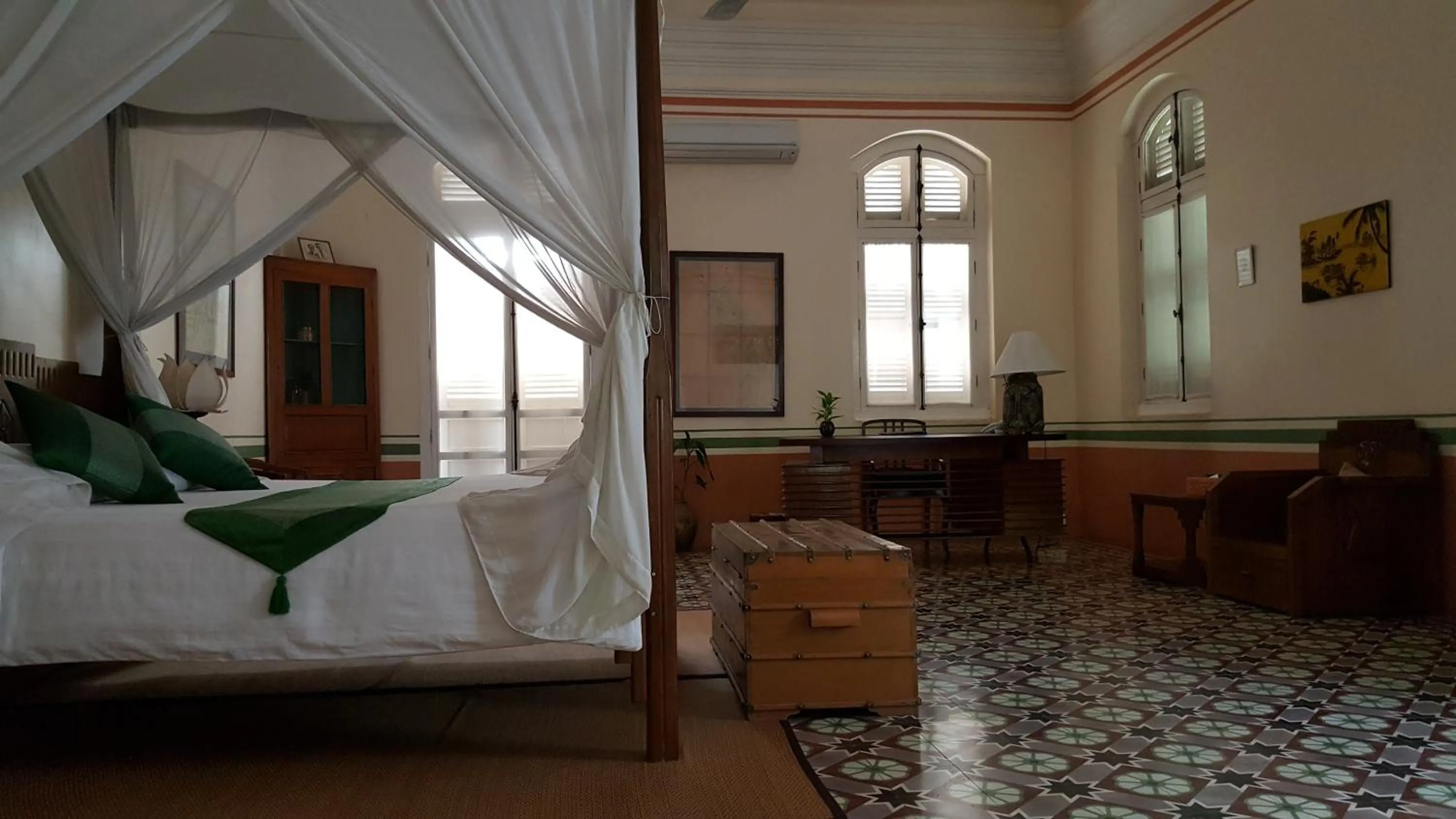 Photo of the whole room, Bed in La Villa
